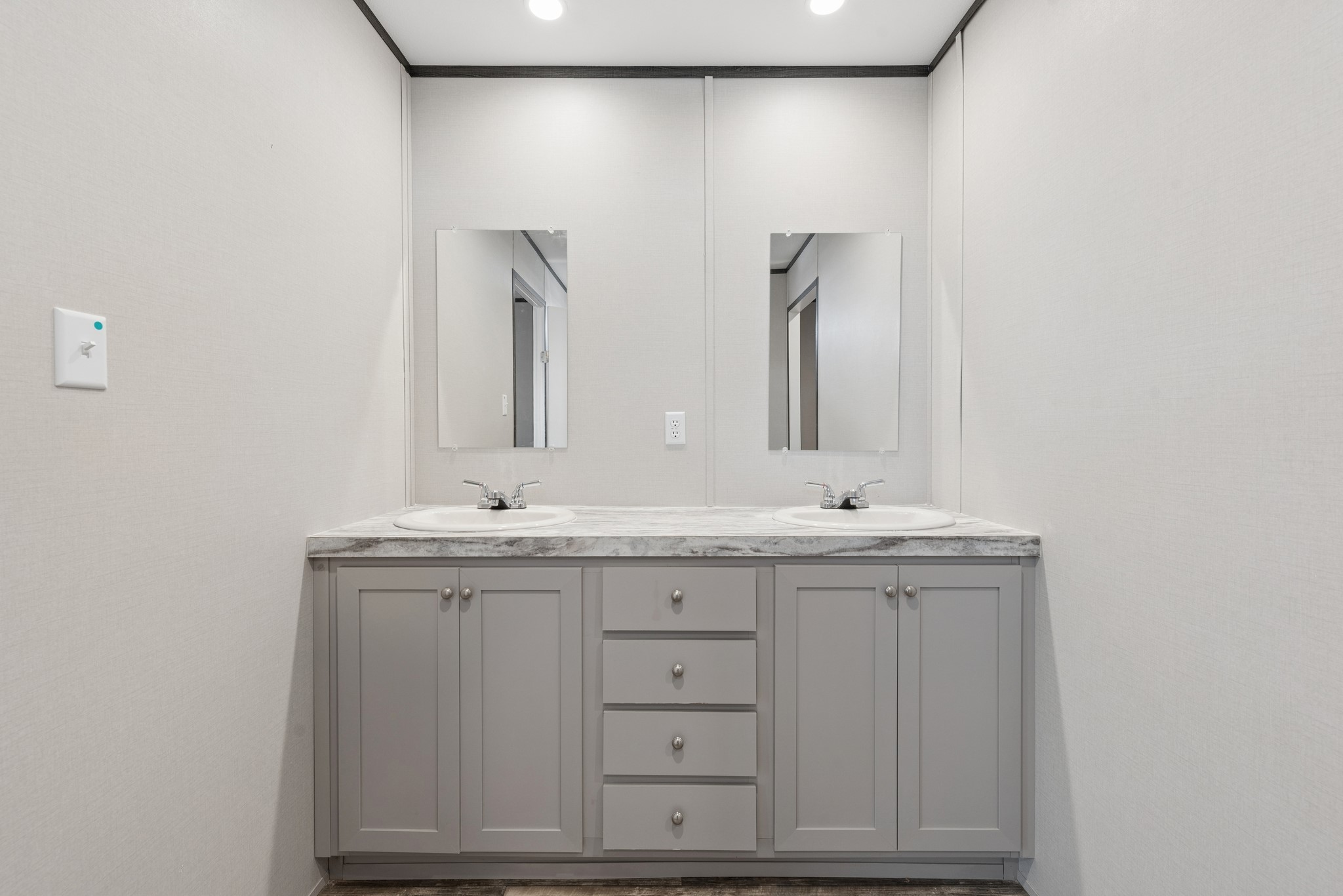 817 Thicket Trail Granbury TX 76048