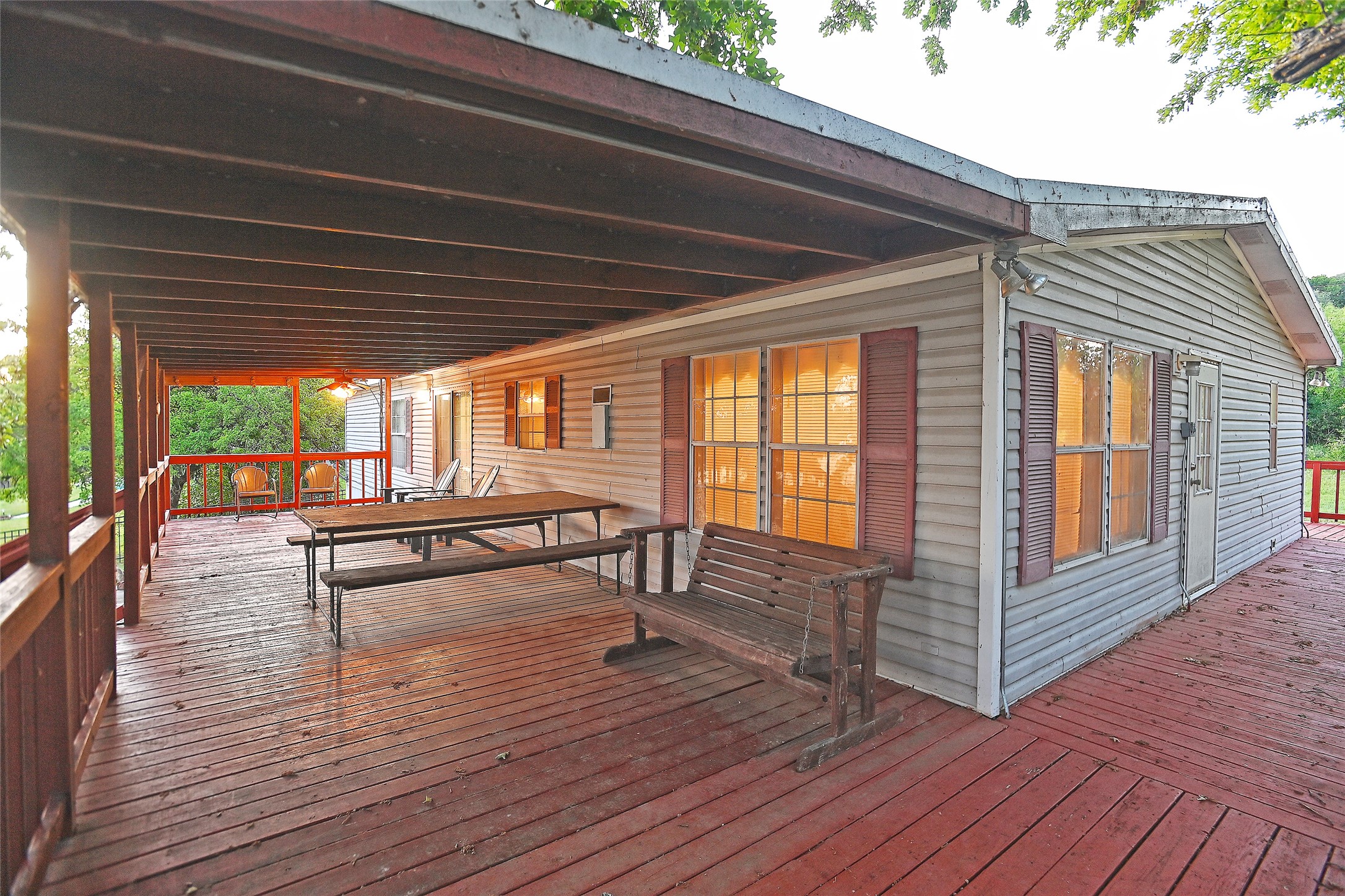 212 County Road 594 Eastland TX 76448