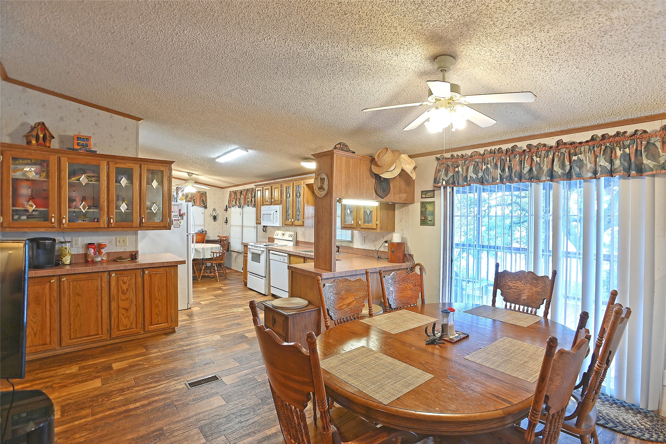 212 County Road 594 Eastland TX 76448