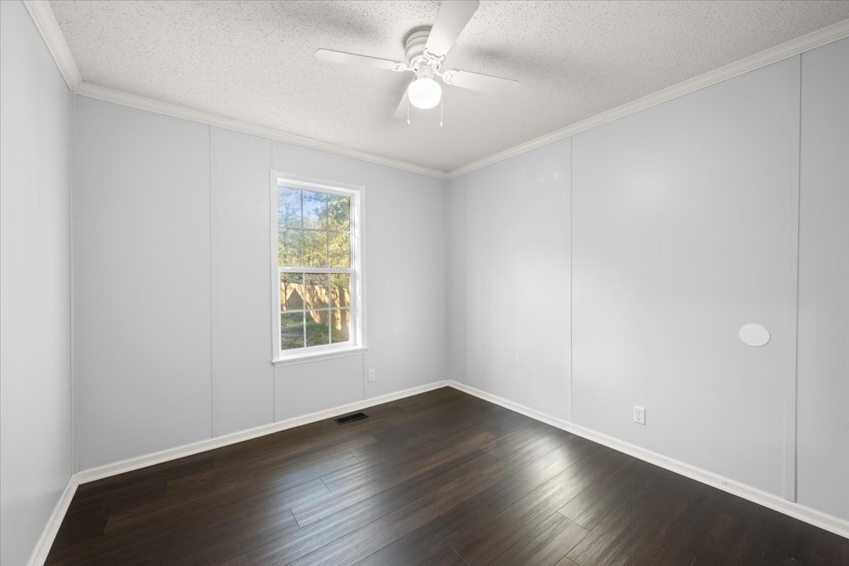 109 Summers Circle Azle TX 76020