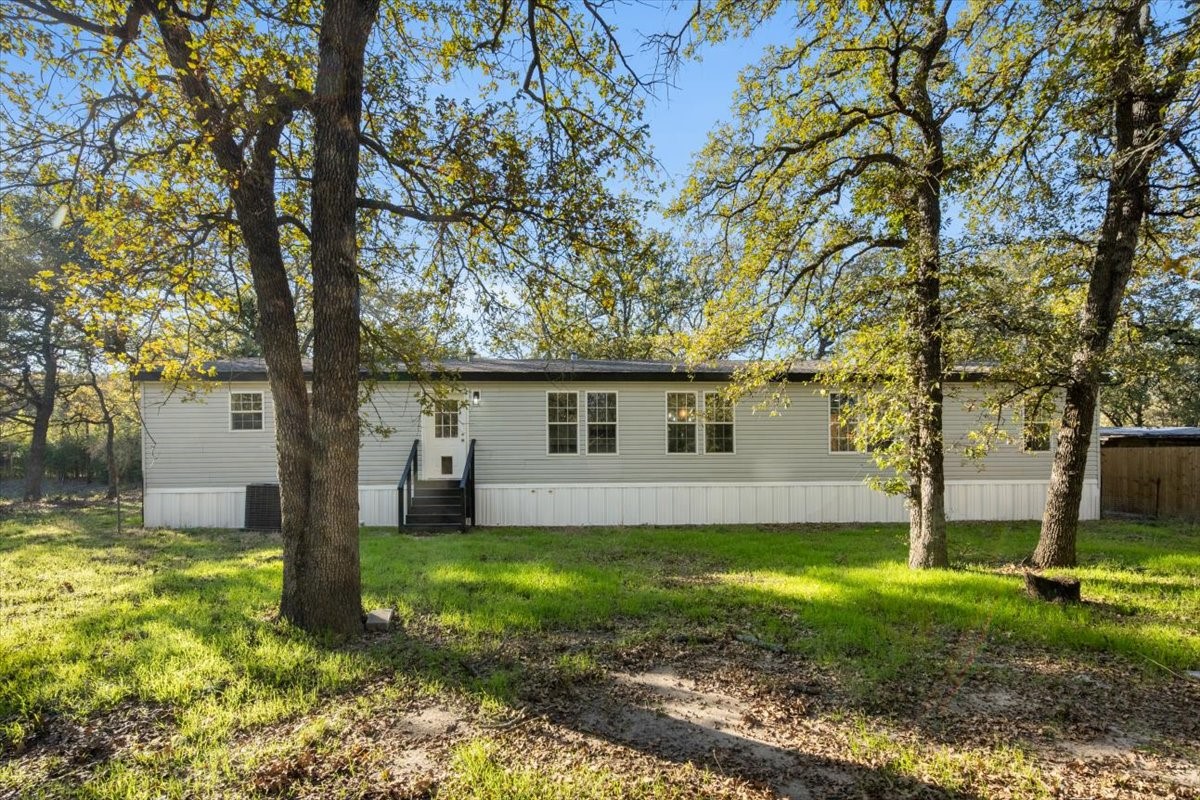 109 Summers Circle Azle TX 76020