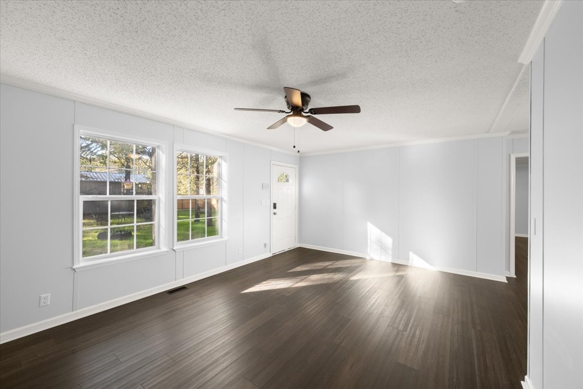 109 Summers Circle Azle TX 76020