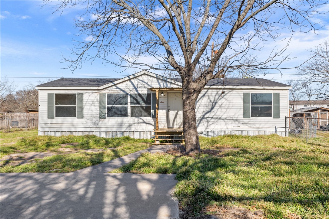1615 Crockett Street Bellmead TX 76705