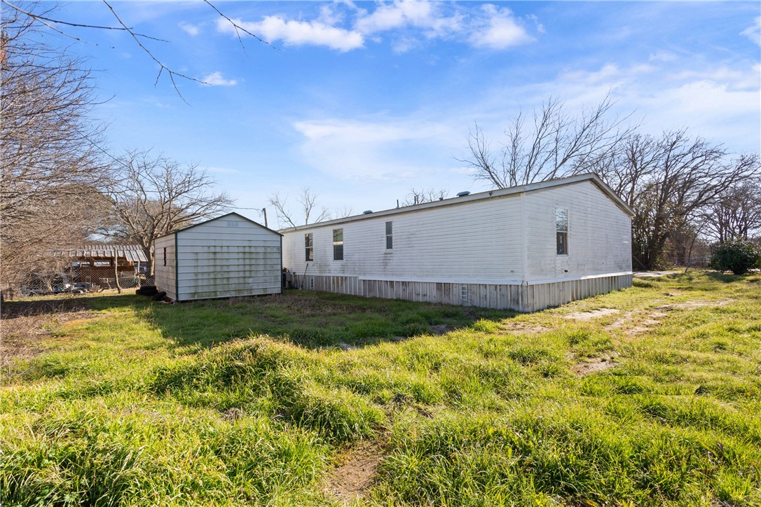 1615 Crockett Street Bellmead TX 76705