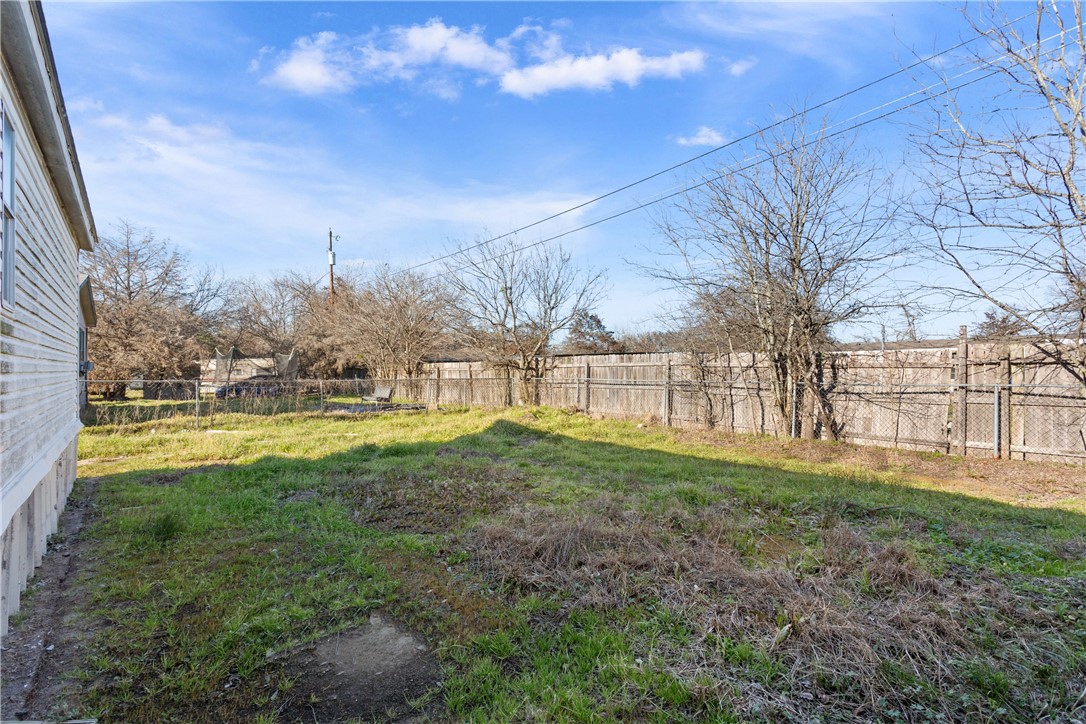 1615 Crockett Street Bellmead TX 76705