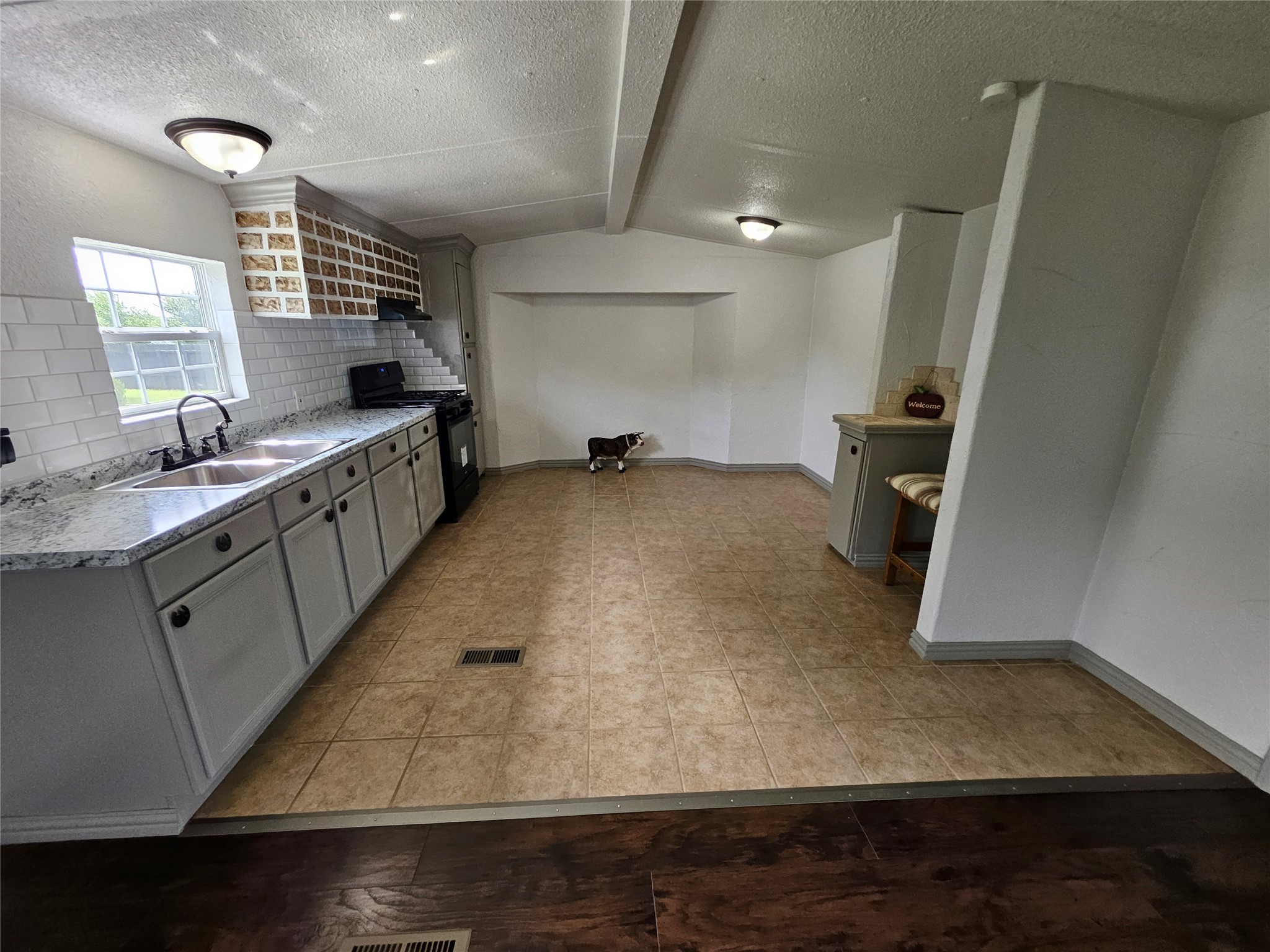 130 Trails End Circle Millsap TX 76066
