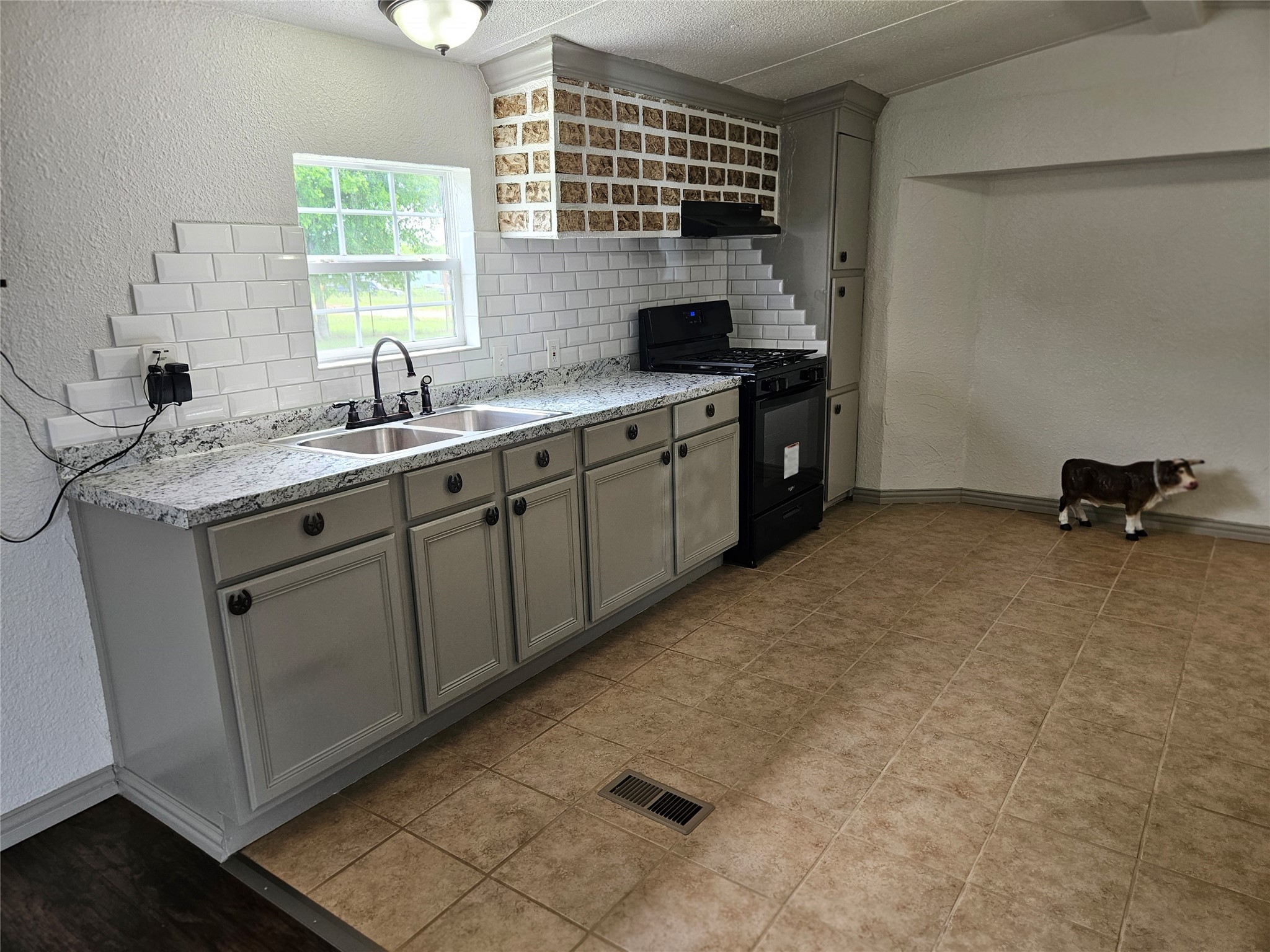 130 Trails End Circle Millsap TX 76066