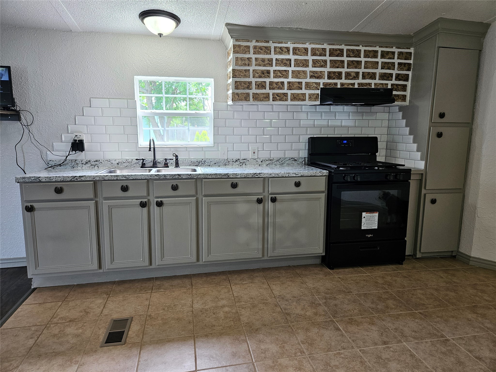 130 Trails End Circle Millsap TX 76066