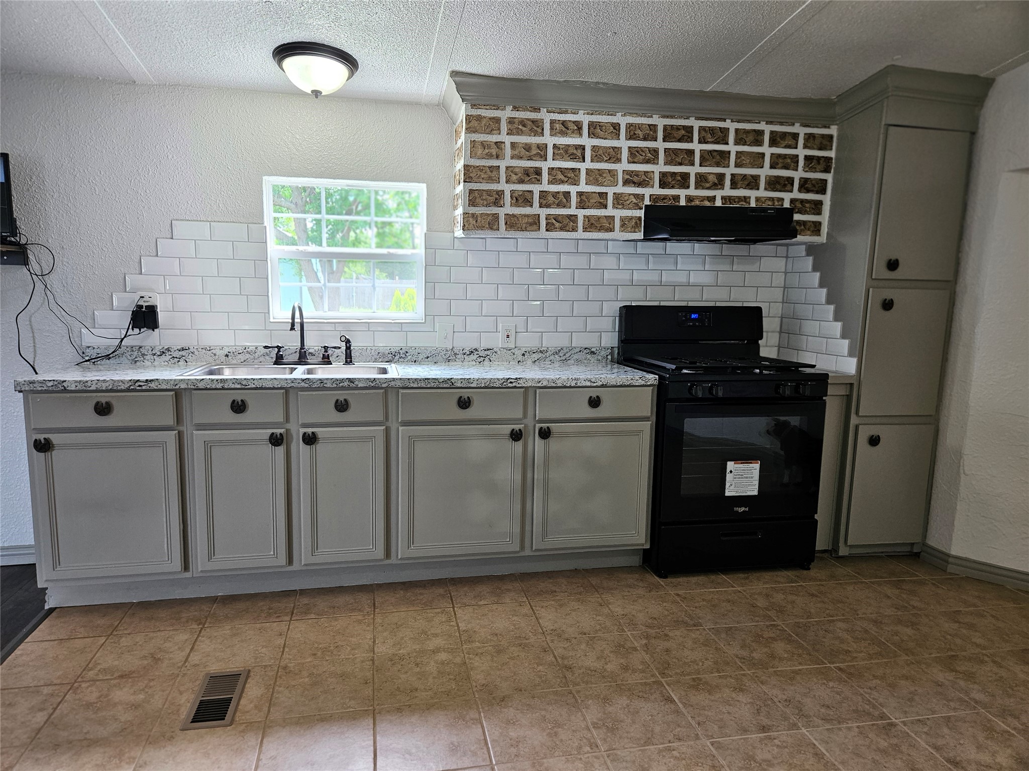 130 Trails End Circle Millsap TX 76066