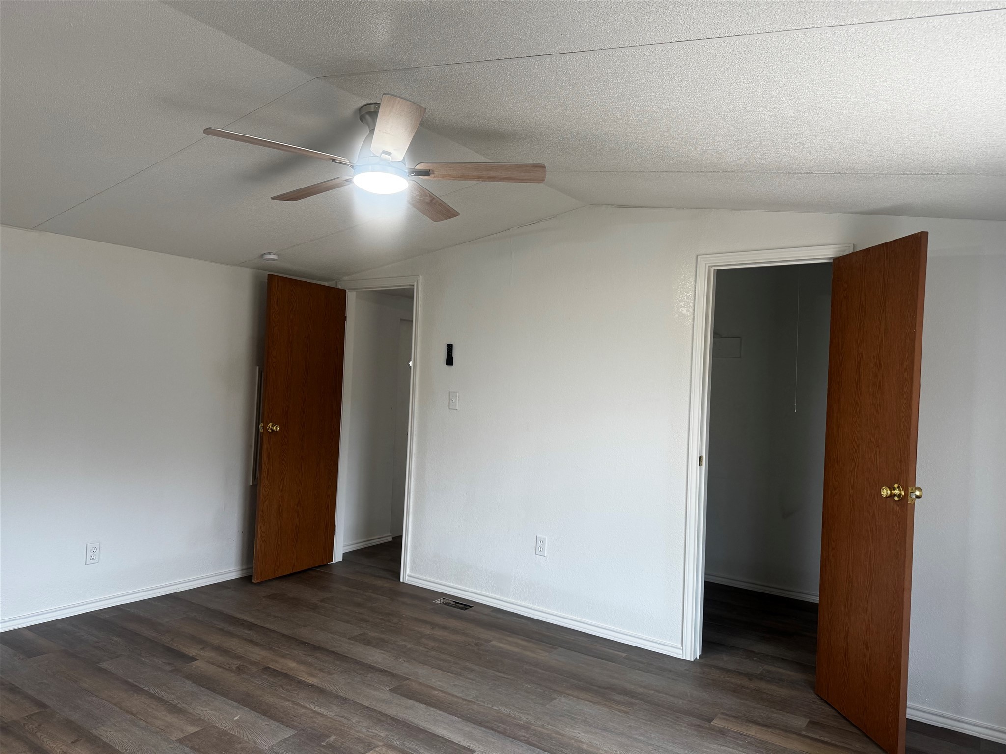 1101 County Road 2405 Kemp TX 75143