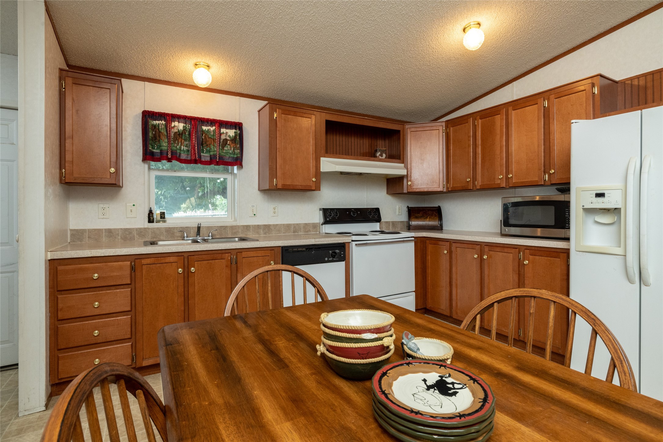 207 Lazy B Lane Springtown TX 76082