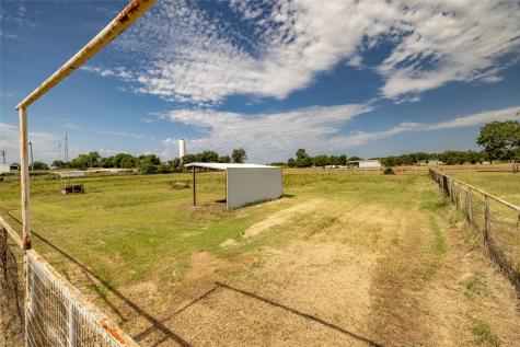 207 Lazy B Lane Springtown TX 76082