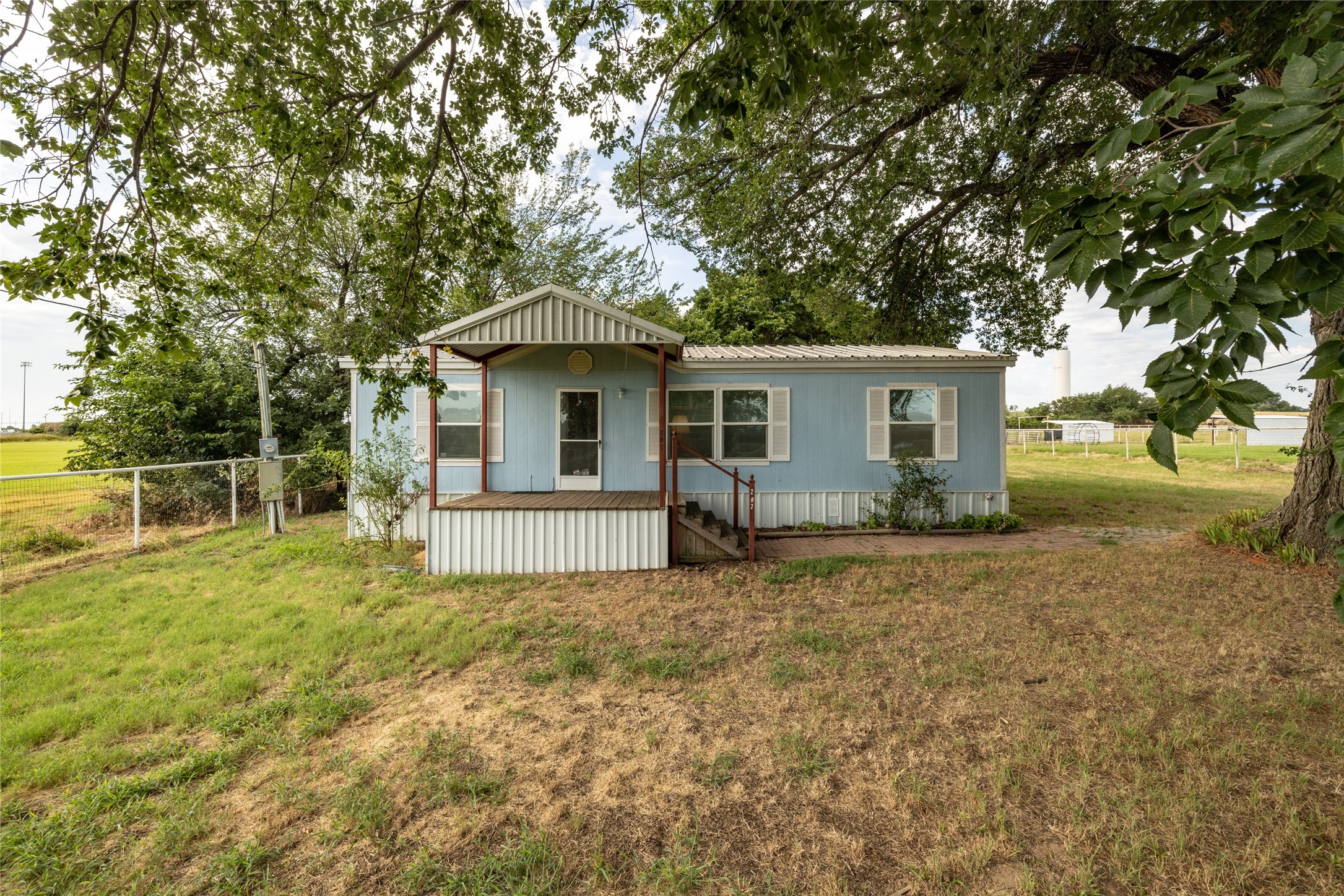 207 Lazy B Lane Springtown TX 76082