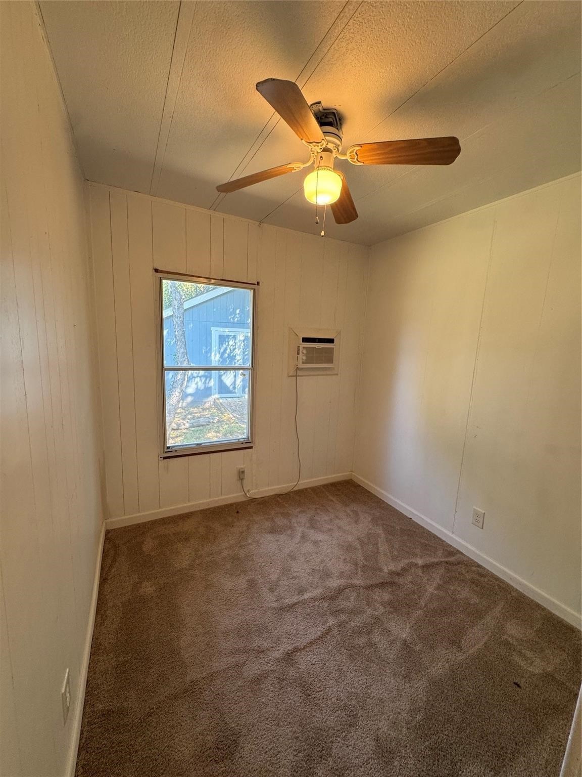 2010 Spring Court Azle TX 76020