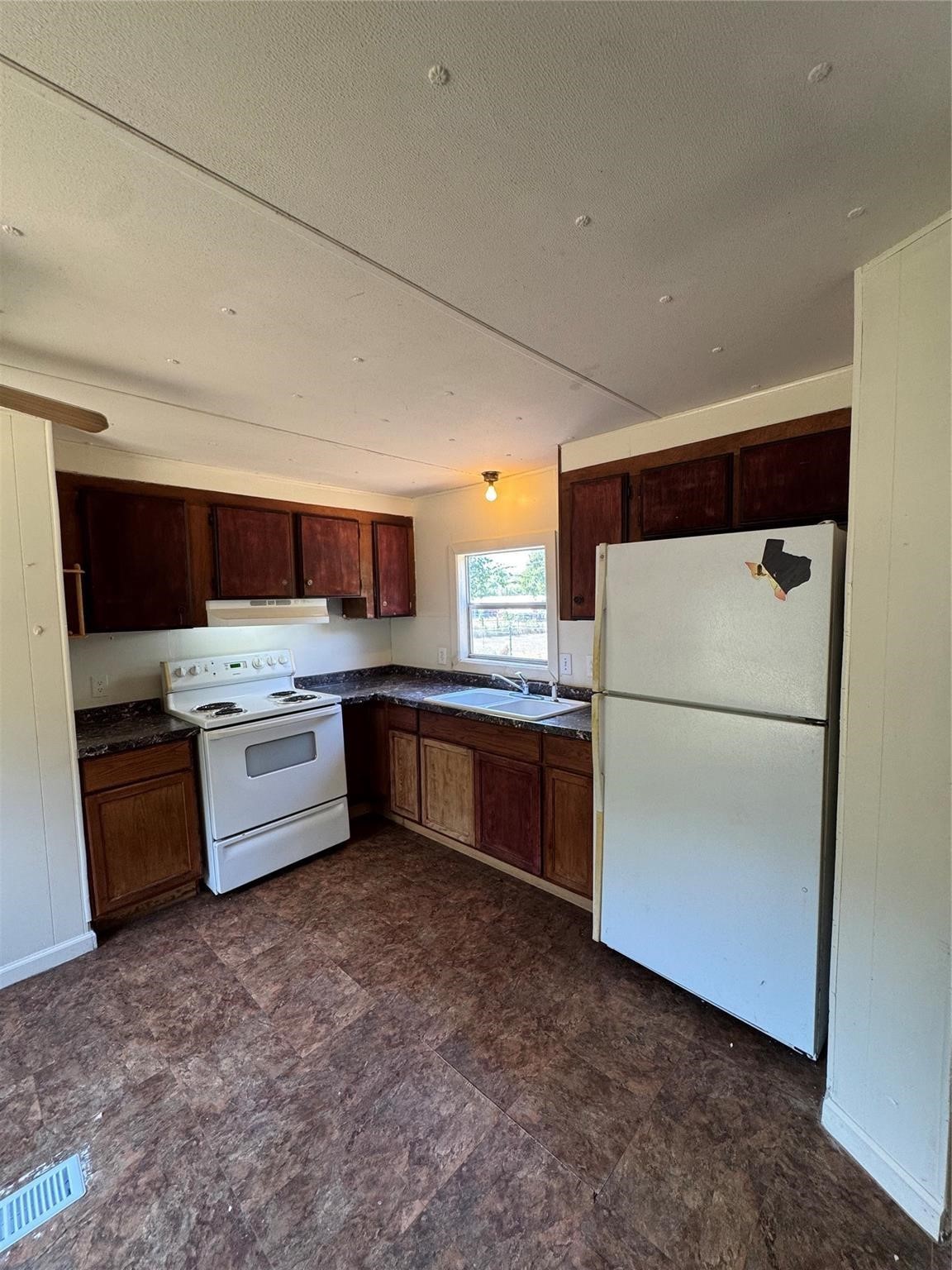 2010 Spring Court Azle TX 76020