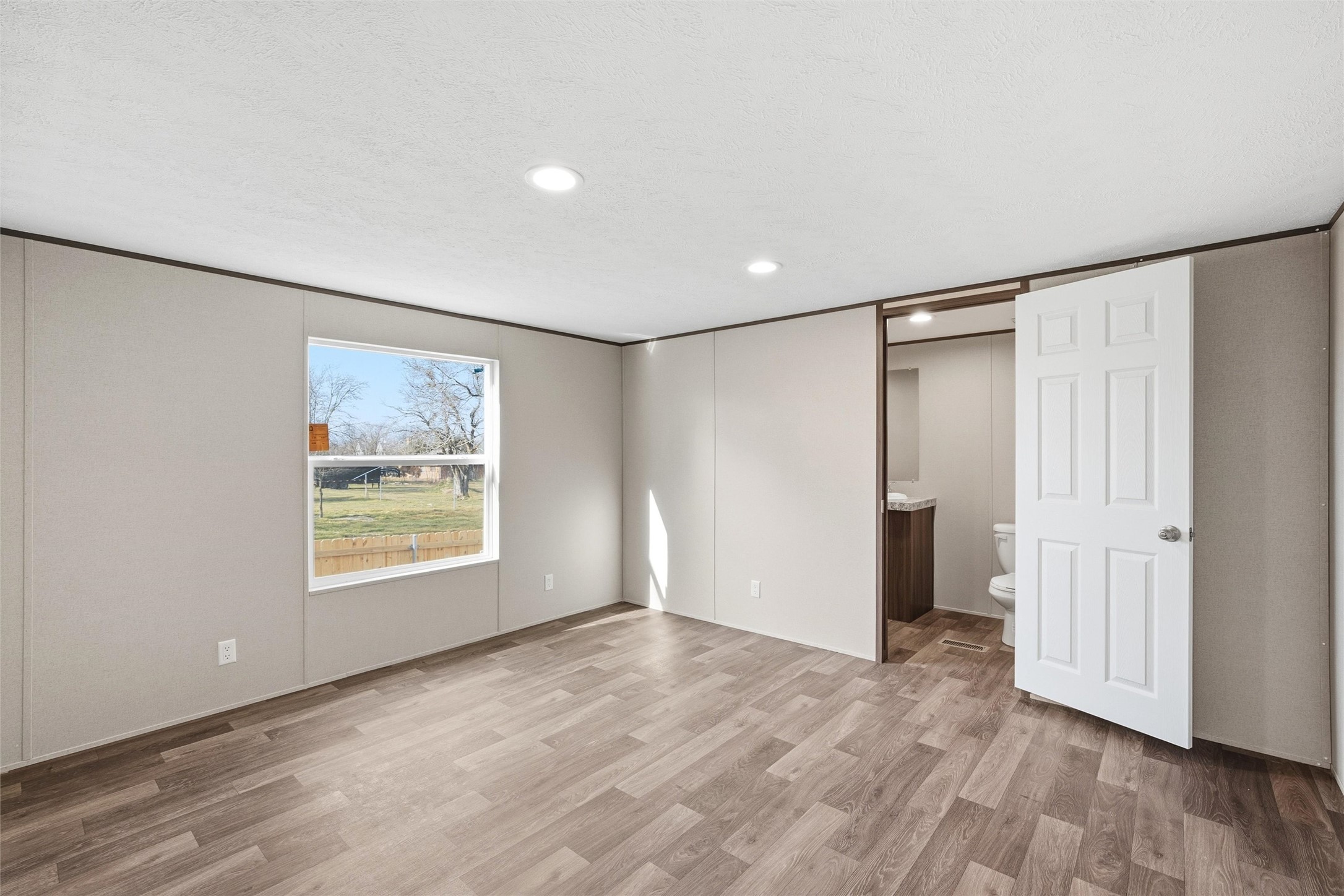618 E 6th Street Blum TX 76627