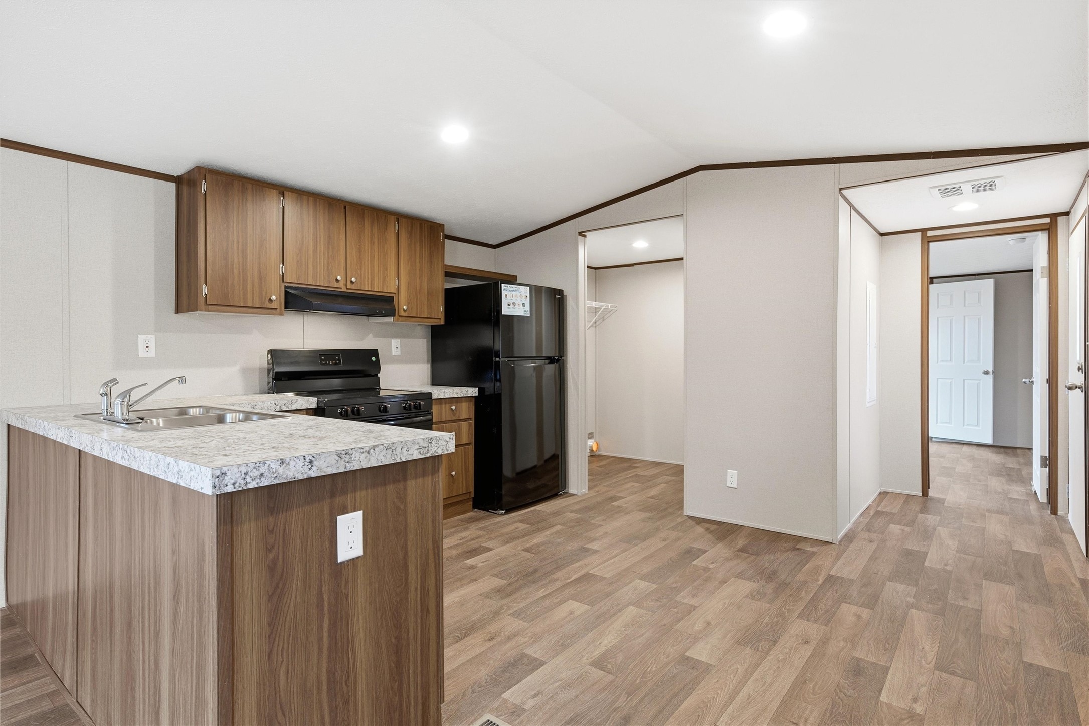 618 E 6th Street Blum TX 76627