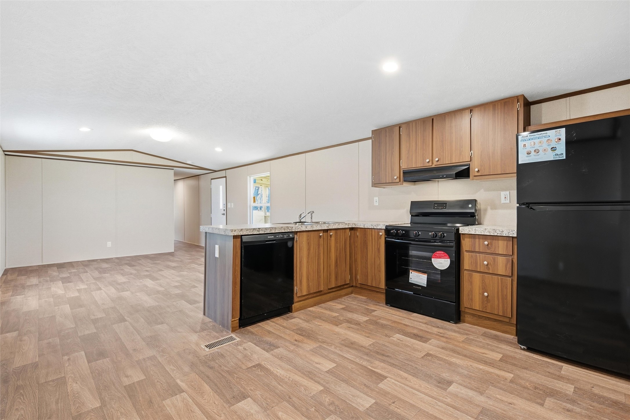 618 E 6th Street Blum TX 76627