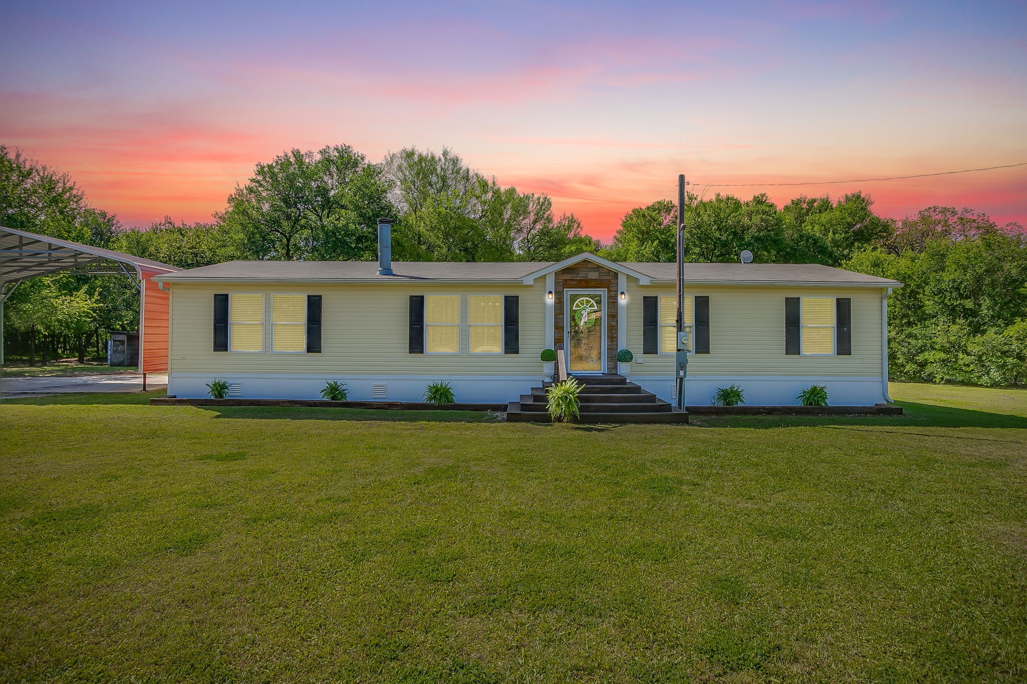 6500 County Road 308 Grandview TX 76050