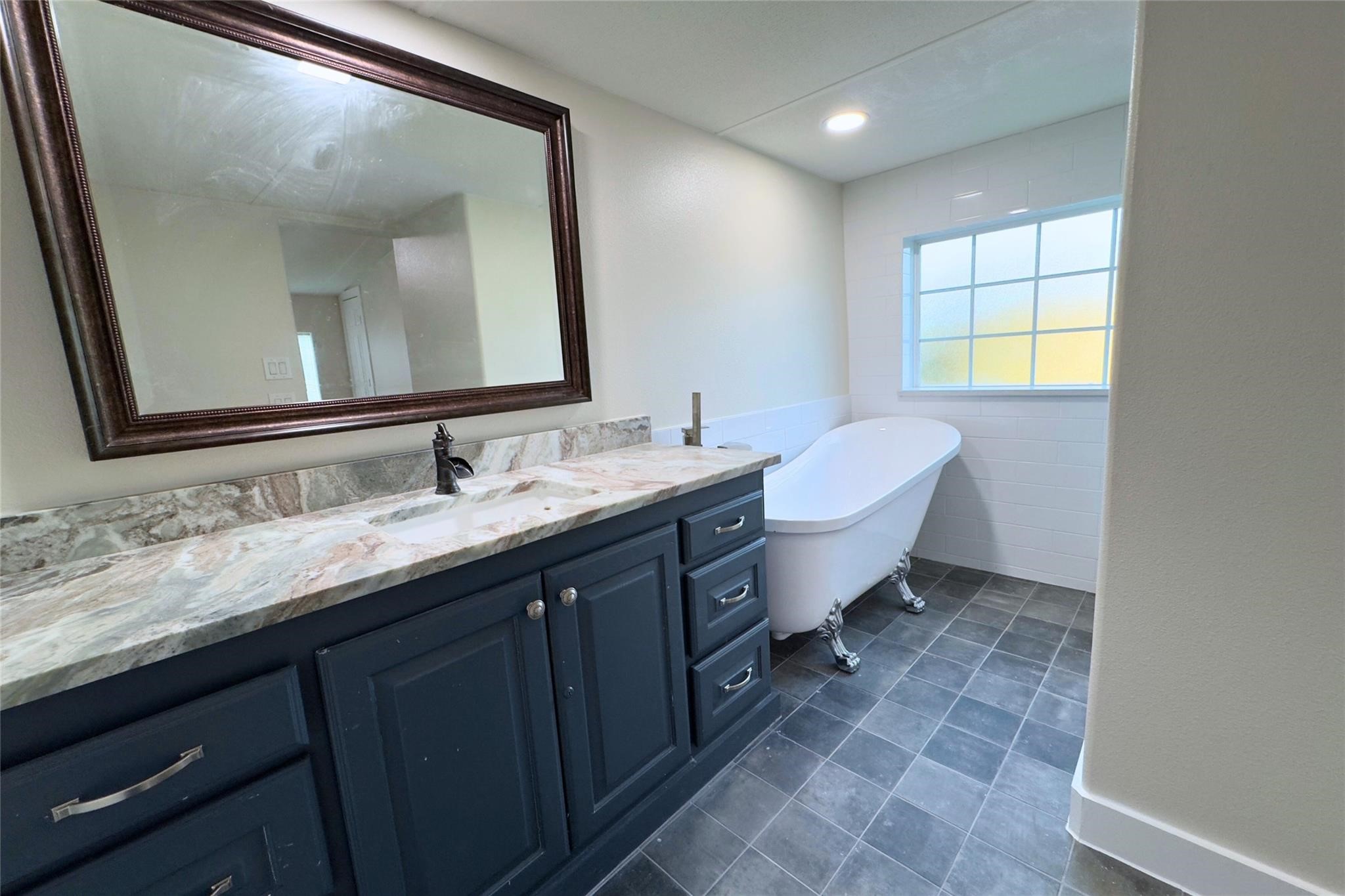 11110 County Road 4020 Kemp TX 75143