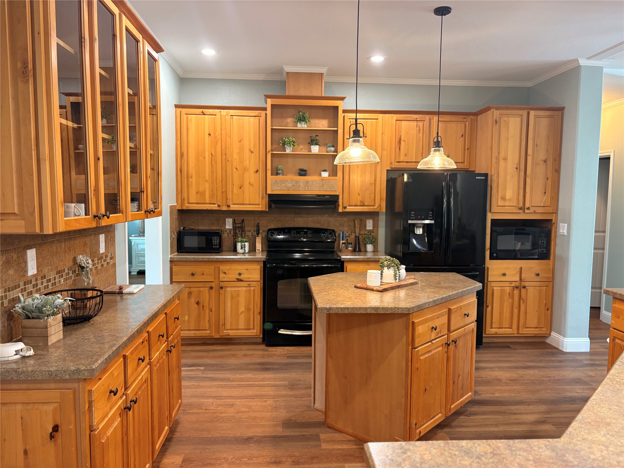 714 County Road 463 Eastland TX 76448