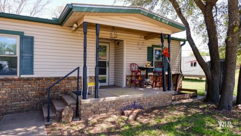 1404 S Bassett Street Eastland TX 76448