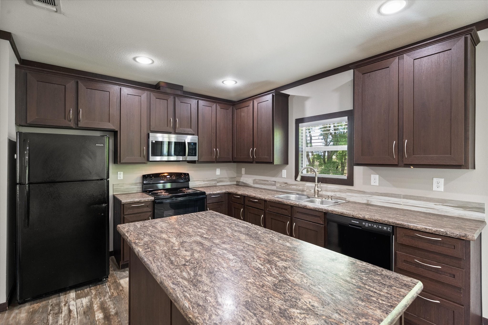 136 SE County Road 3048 Corsicana TX 75109