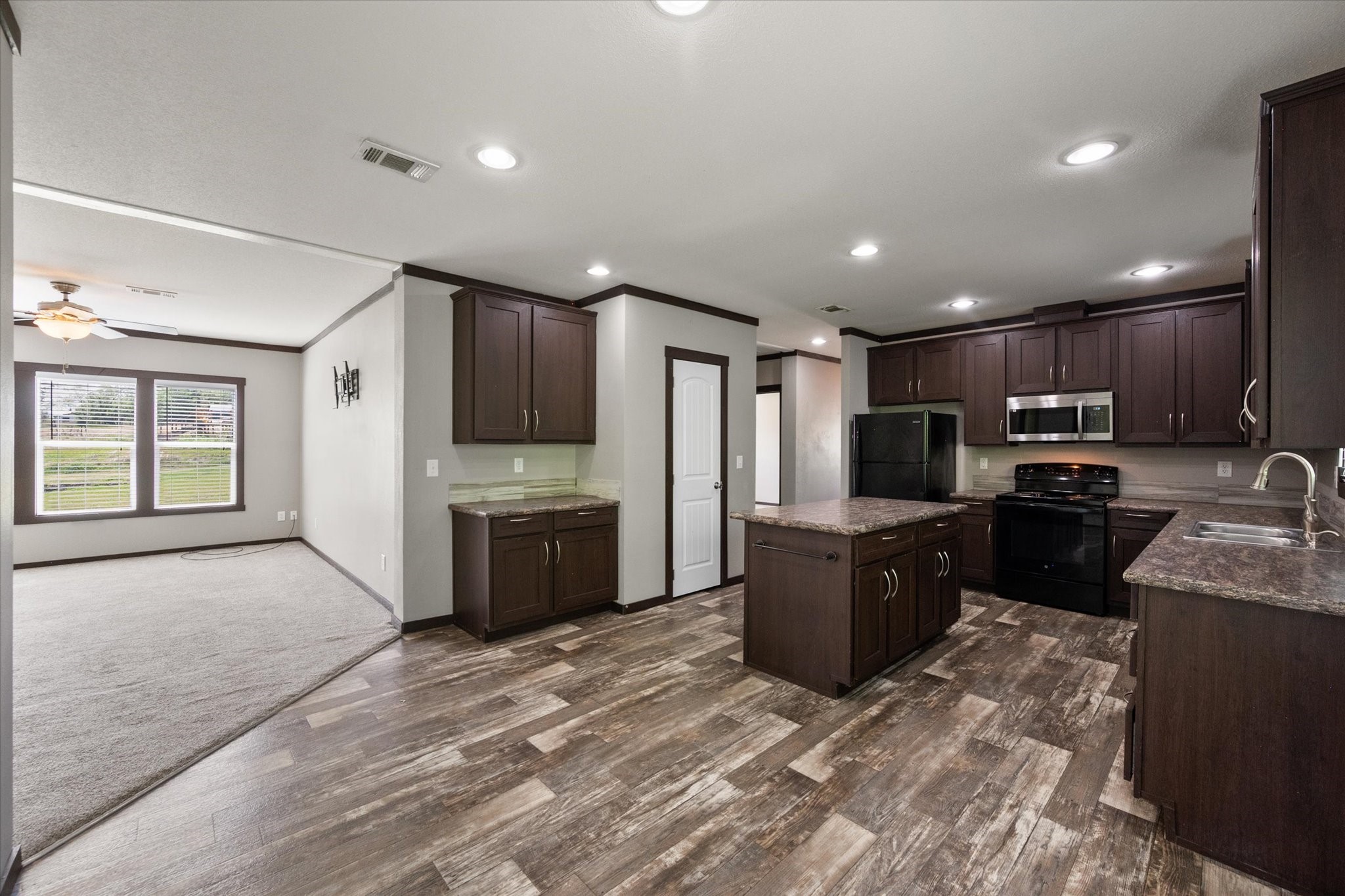 136 SE County Road 3048 Corsicana TX 75109