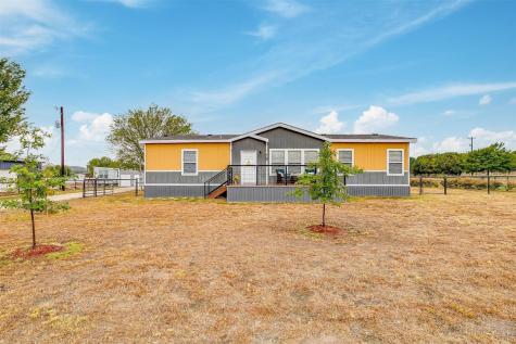108 Steele Court Azle TX 76020