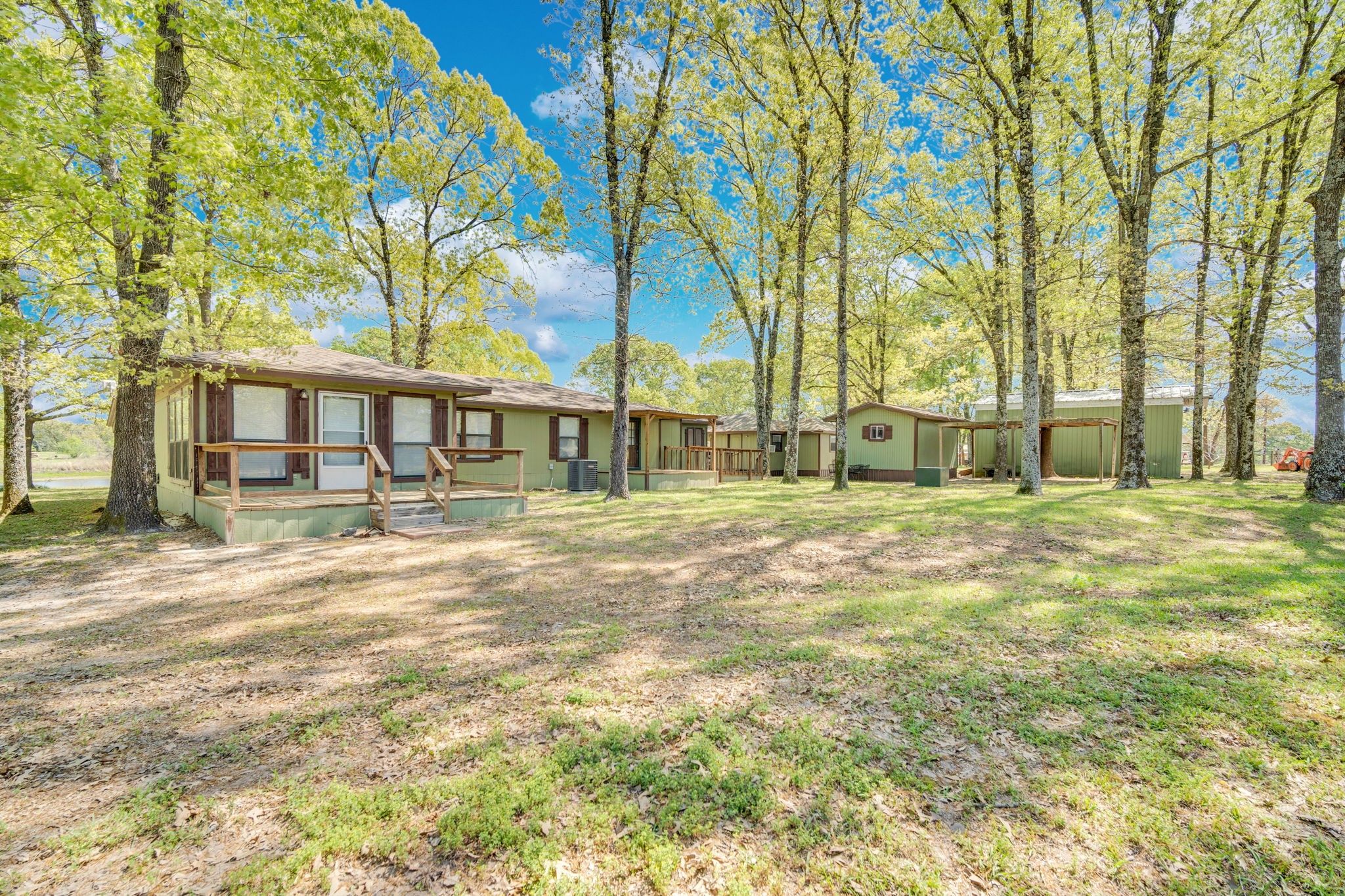 321 Rs County Road 3310 Emory TX 75440
