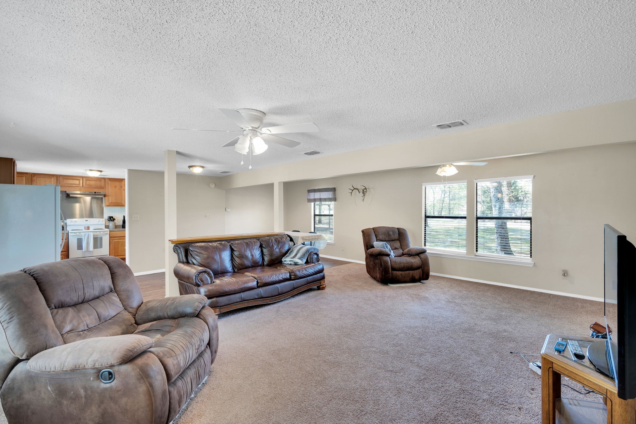 321 Rs County Road 3310 Emory TX 75440
