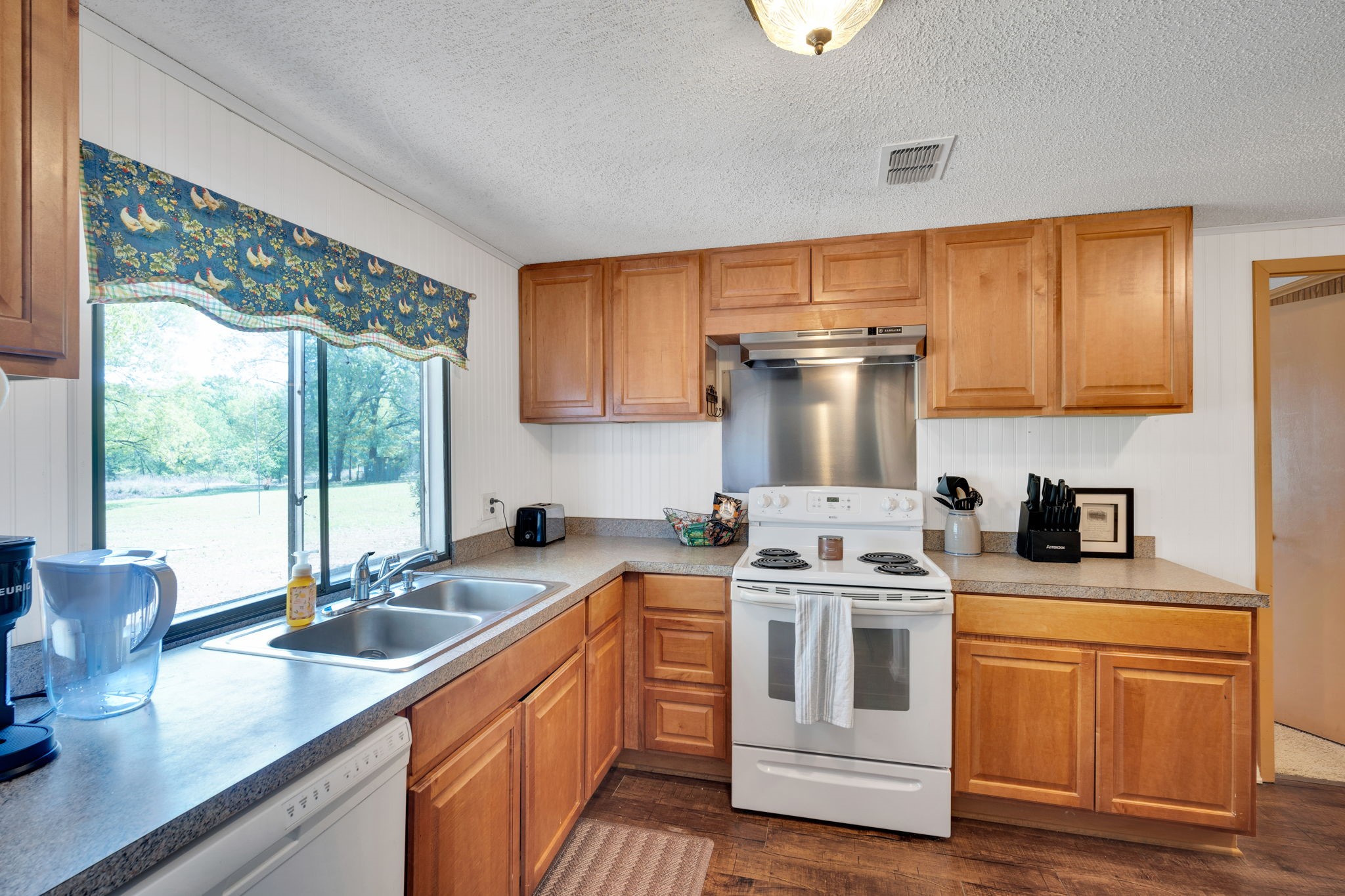 321 Rs County Road 3310 Emory TX 75440