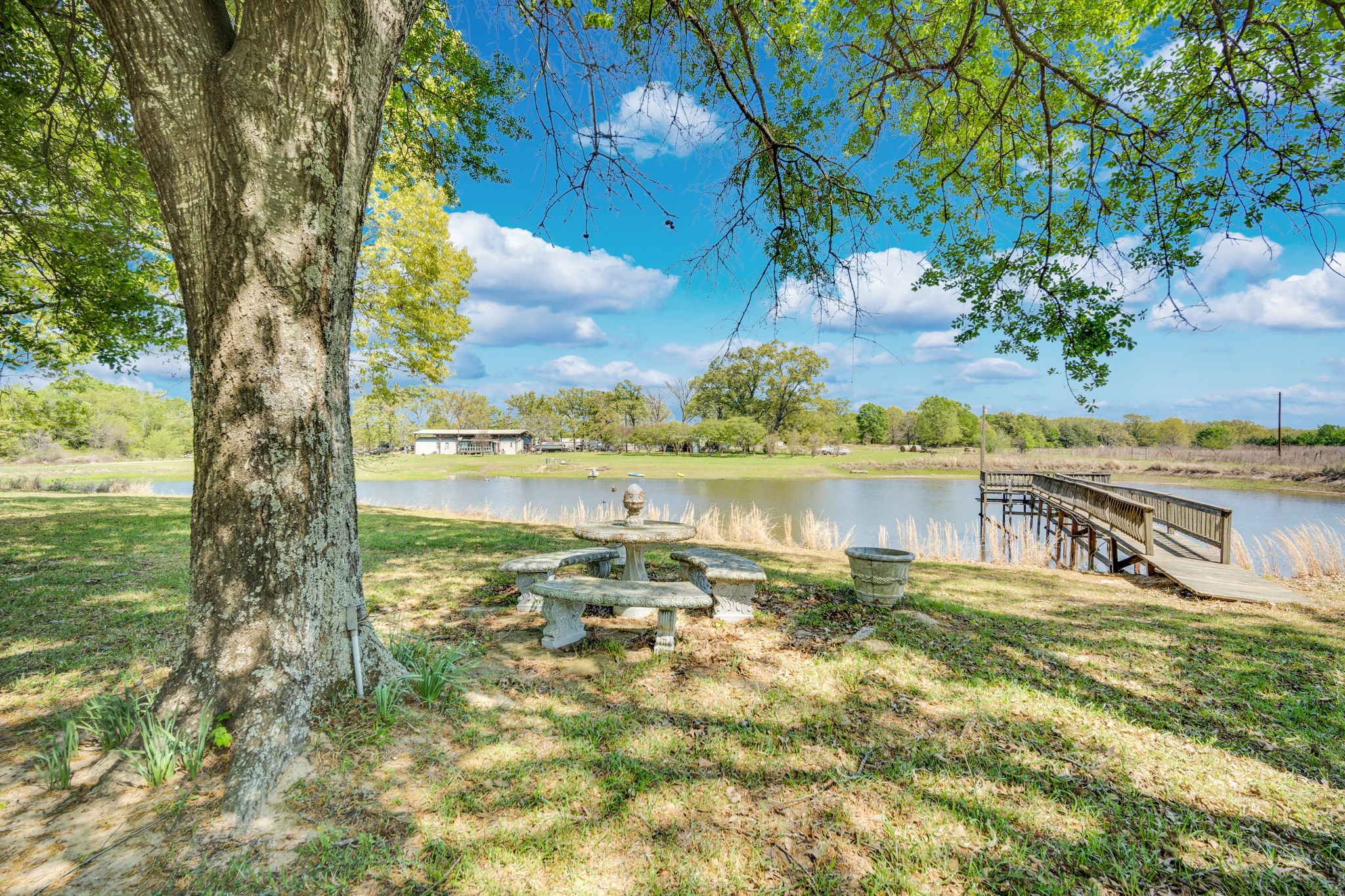 321 Rs County Road 3310 Emory TX 75440