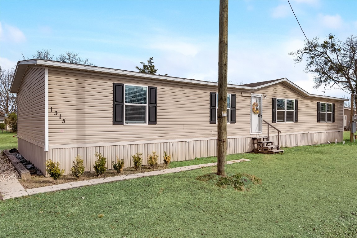 1315 S 19th Street Corsicana TX 75110