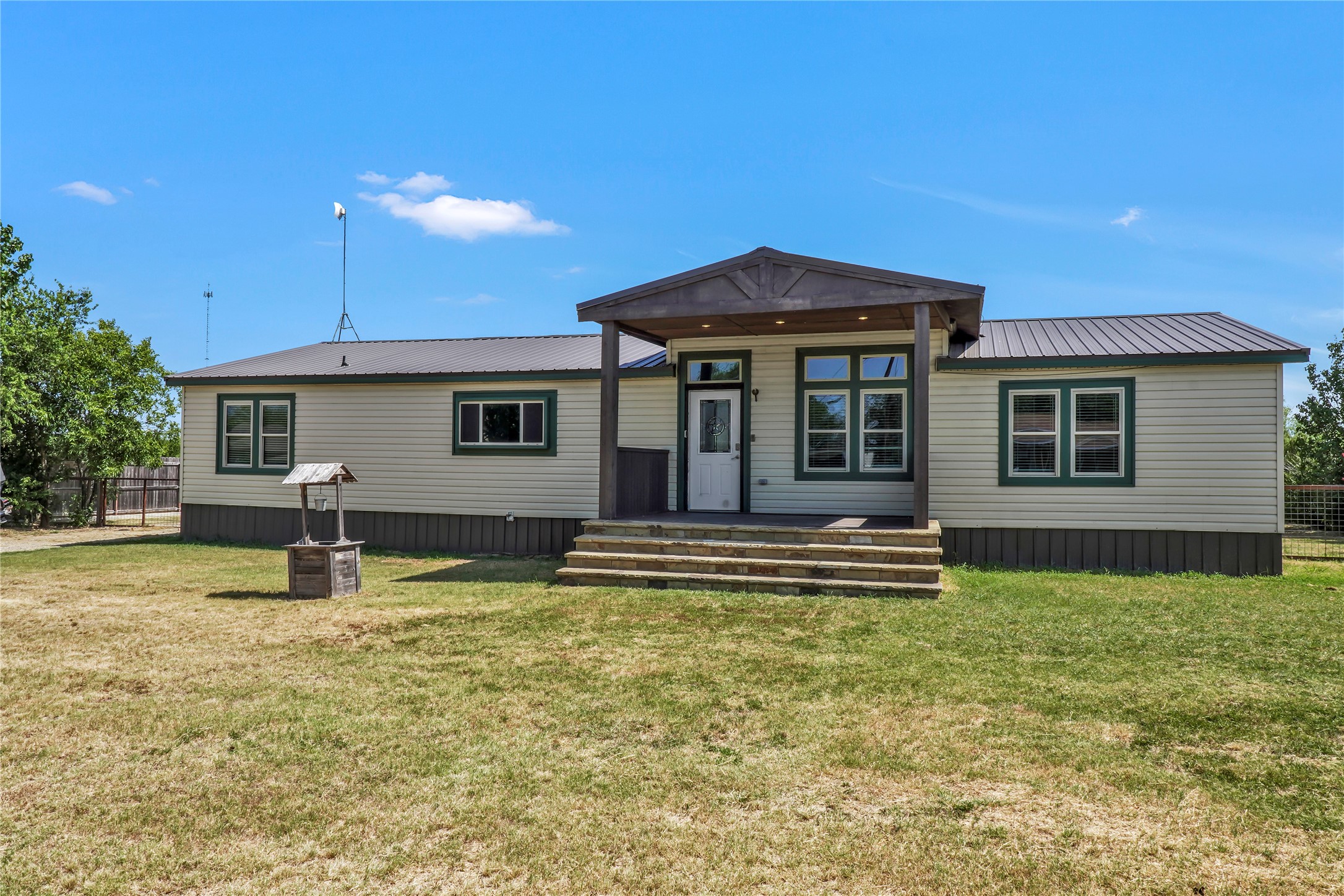 827 W Mesquite Street Jacksboro TX 76458