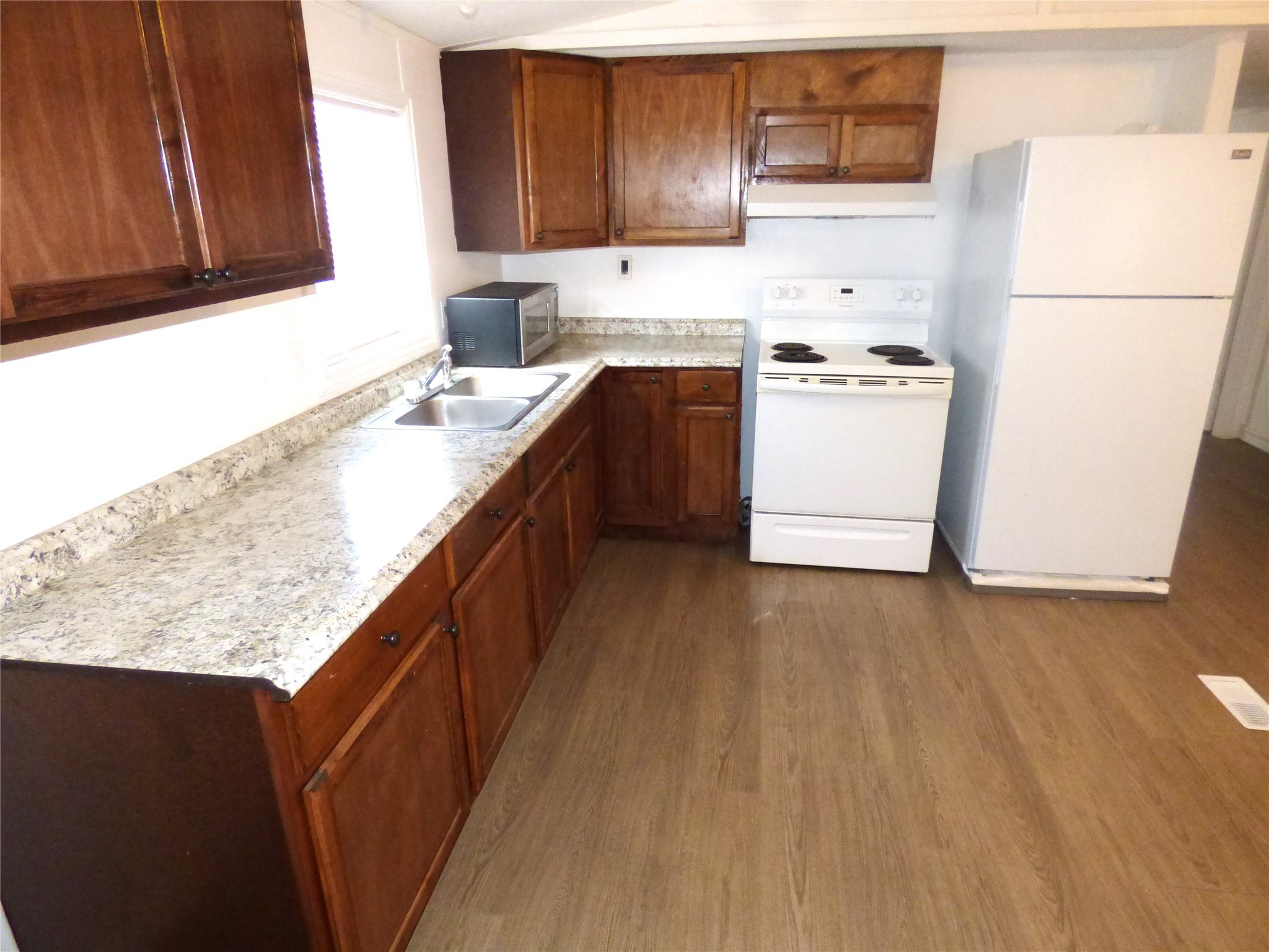 105 E 9th Street Cisco TX 76437