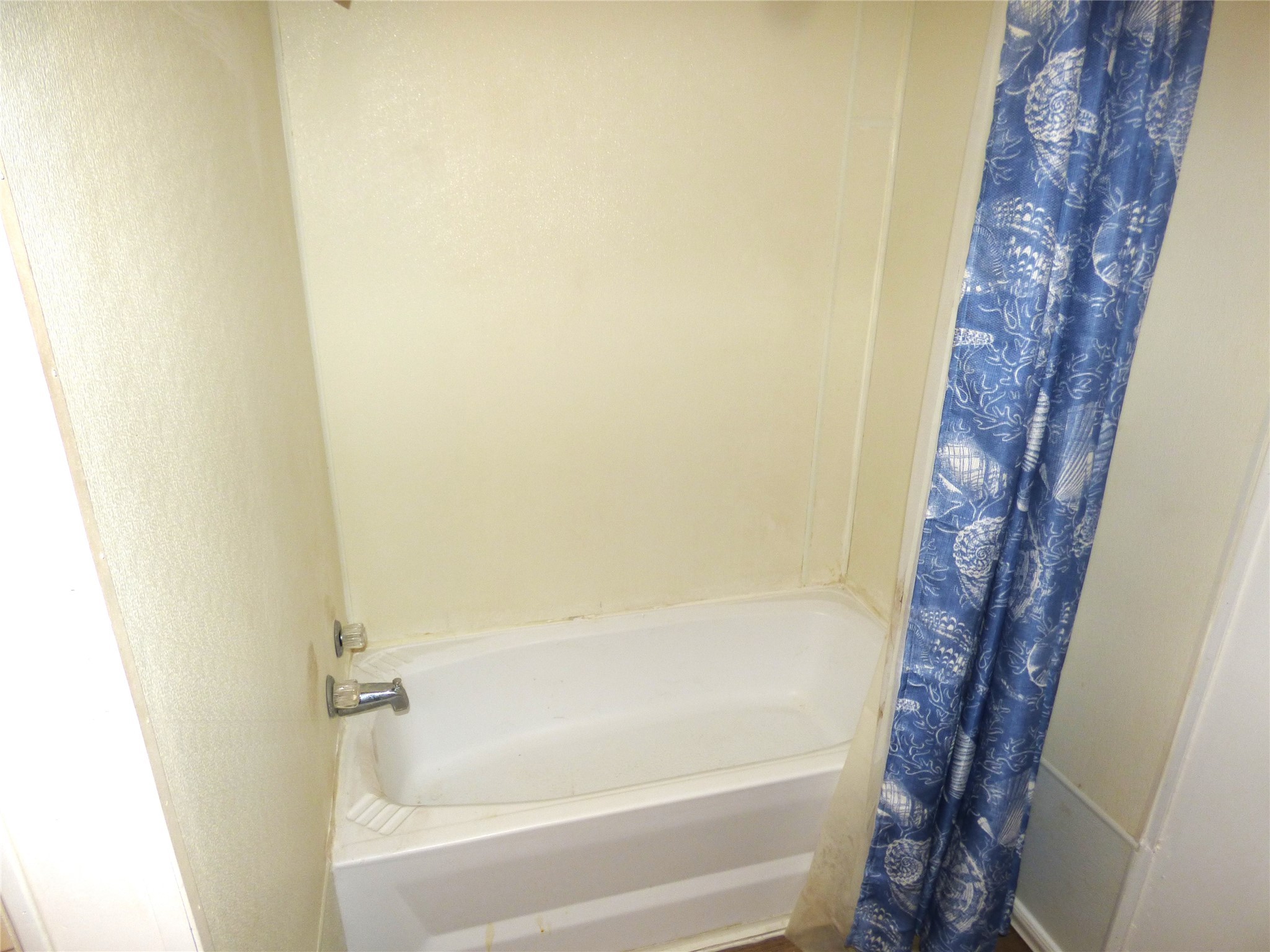 105 E 9th Street Cisco TX 76437
