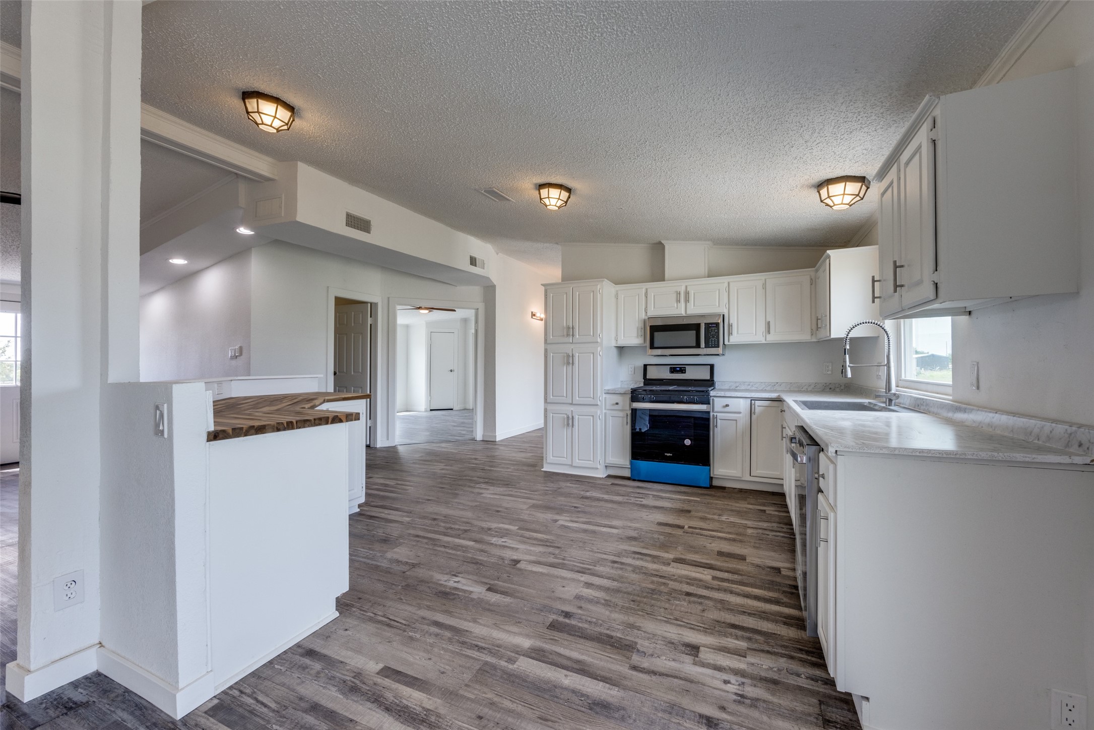 140 Terri Drive Collinsville TX 76233