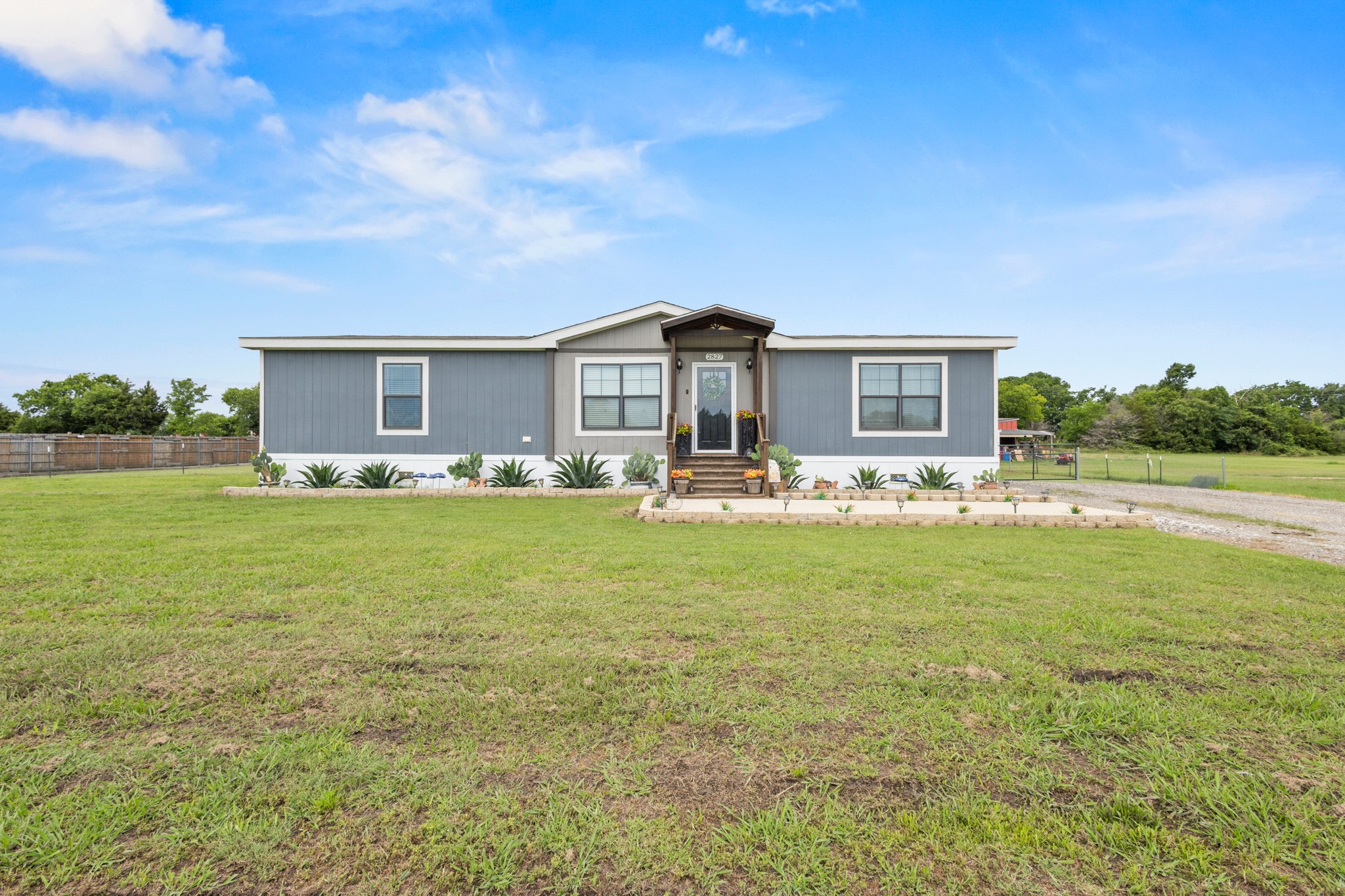 2827 Grays Prairie Lane Scurry TX 75158