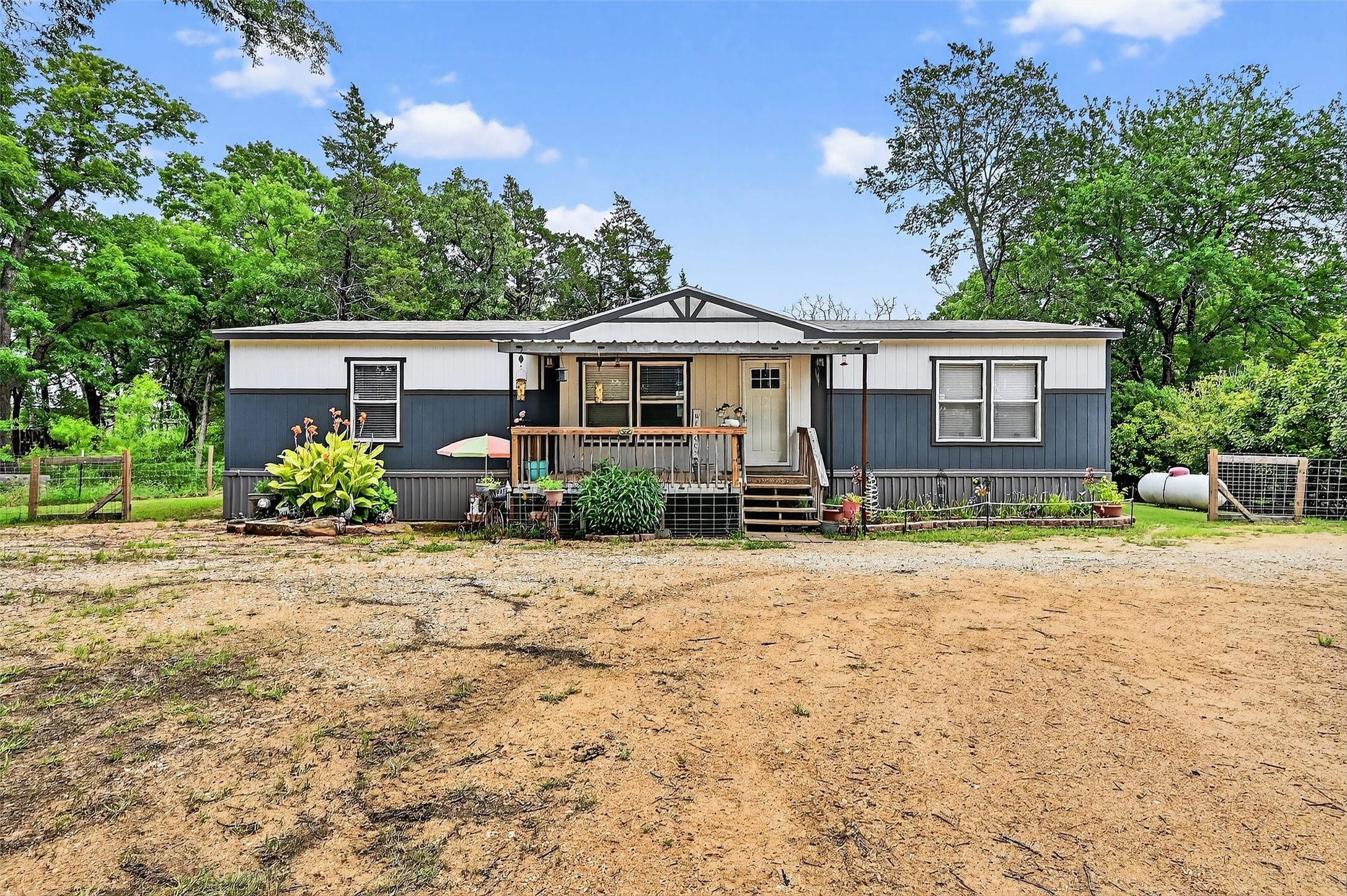 2869 Ranch Road Whitesboro TX 76273