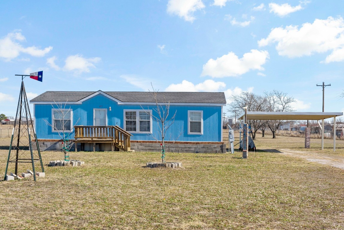 672 County Road 2133 Valley View TX 76272