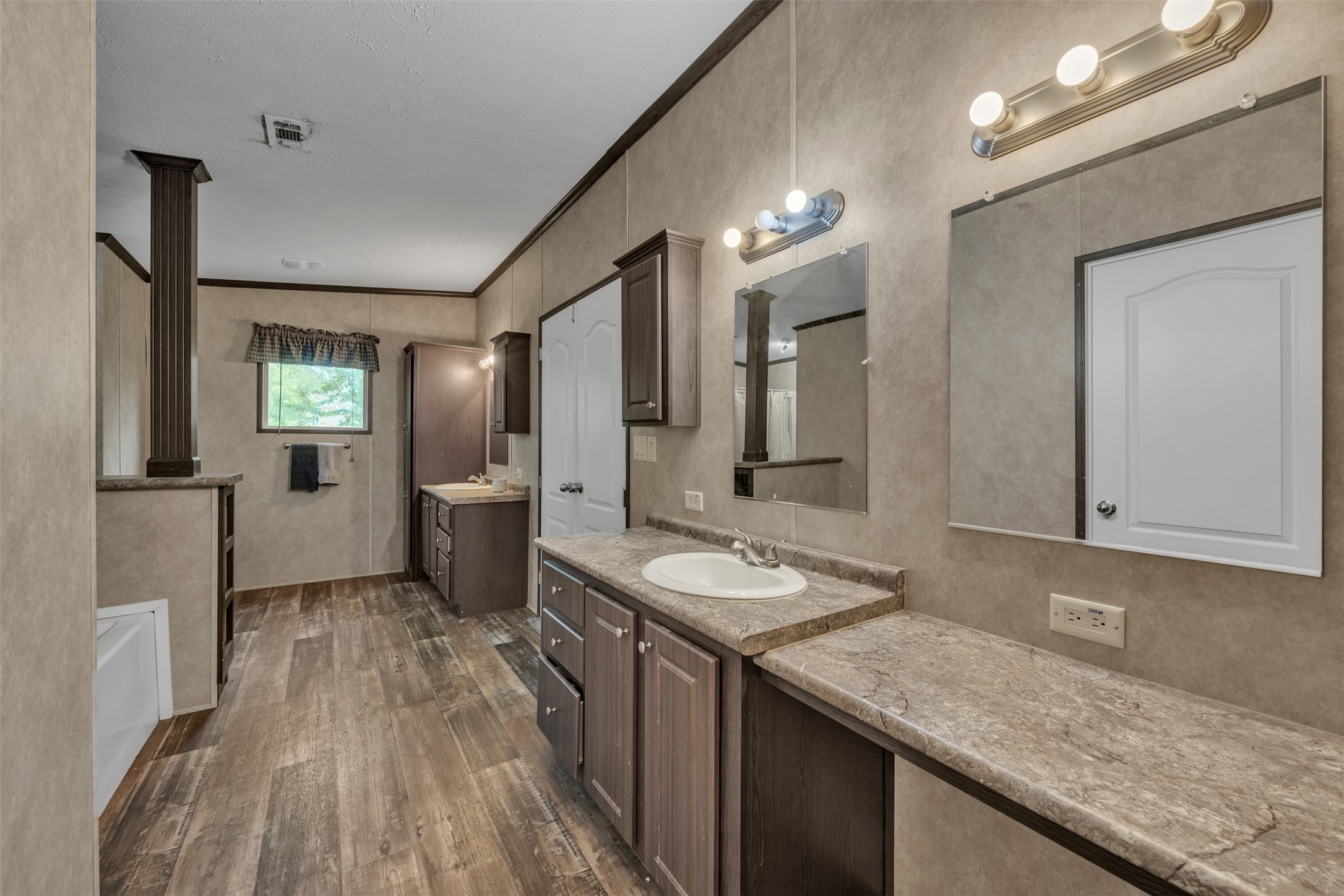 9600 High Road Joshua TX 76058