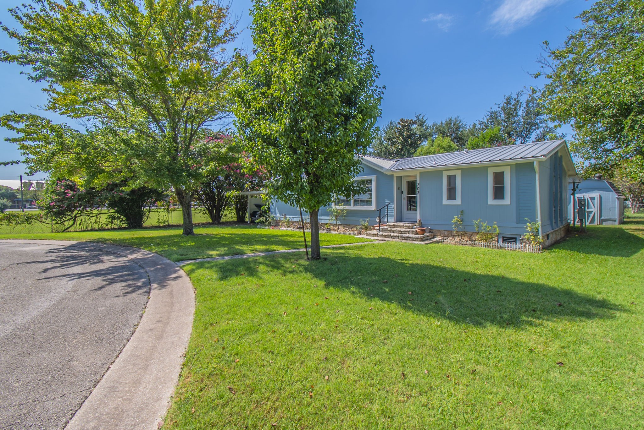 203 Harbor View Court Granbury TX 76048