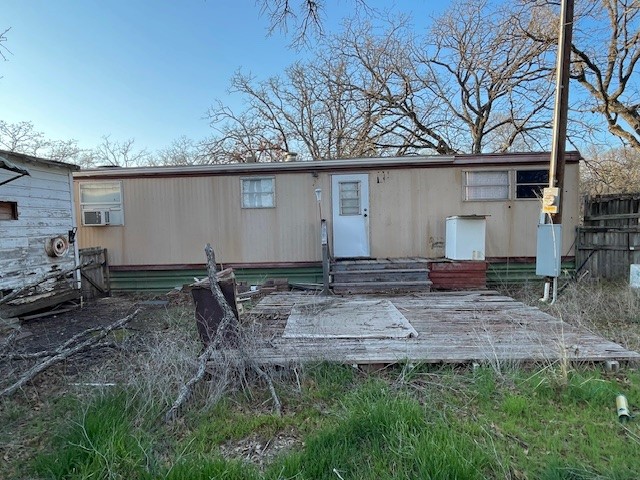 240 County Road 4847 Newark TX 76071