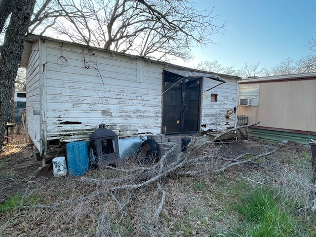 240 County Road 4847 Newark TX 76071