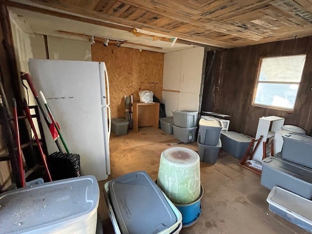 240 County Road 4847 Newark TX 76071