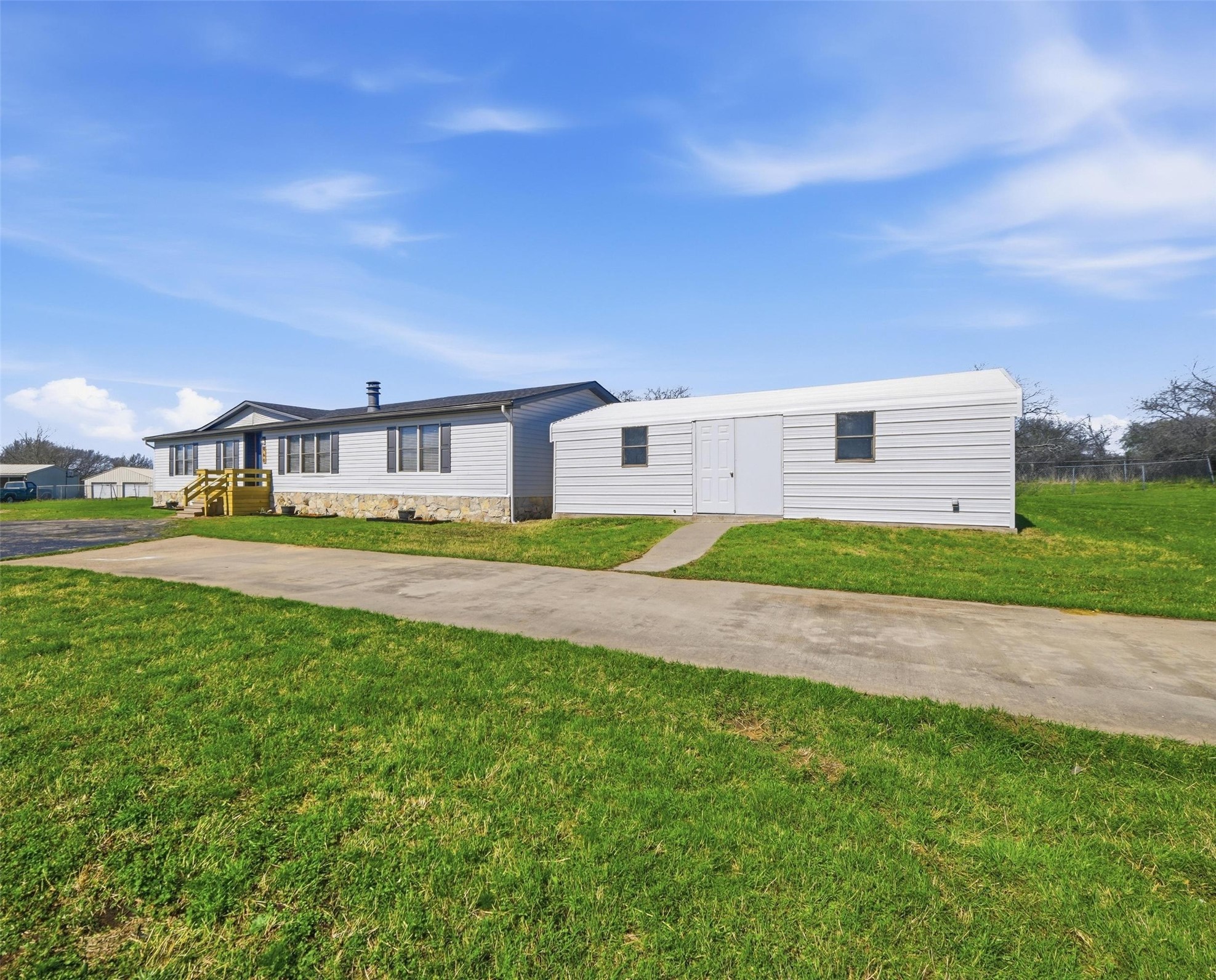 960 Pecan Street Reno TX 76020