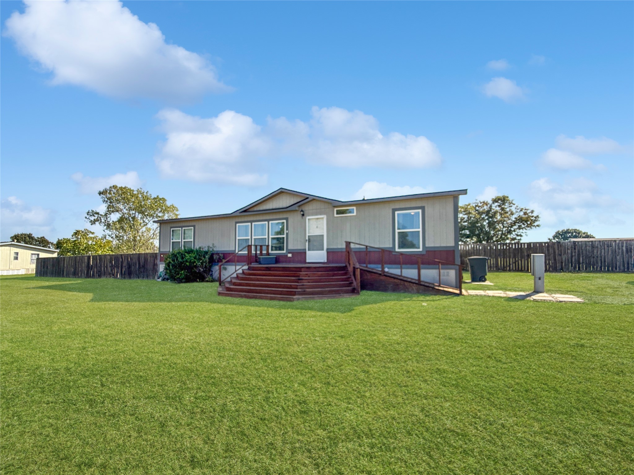 128 Willow Ridge Circle Southmayd TX 75092