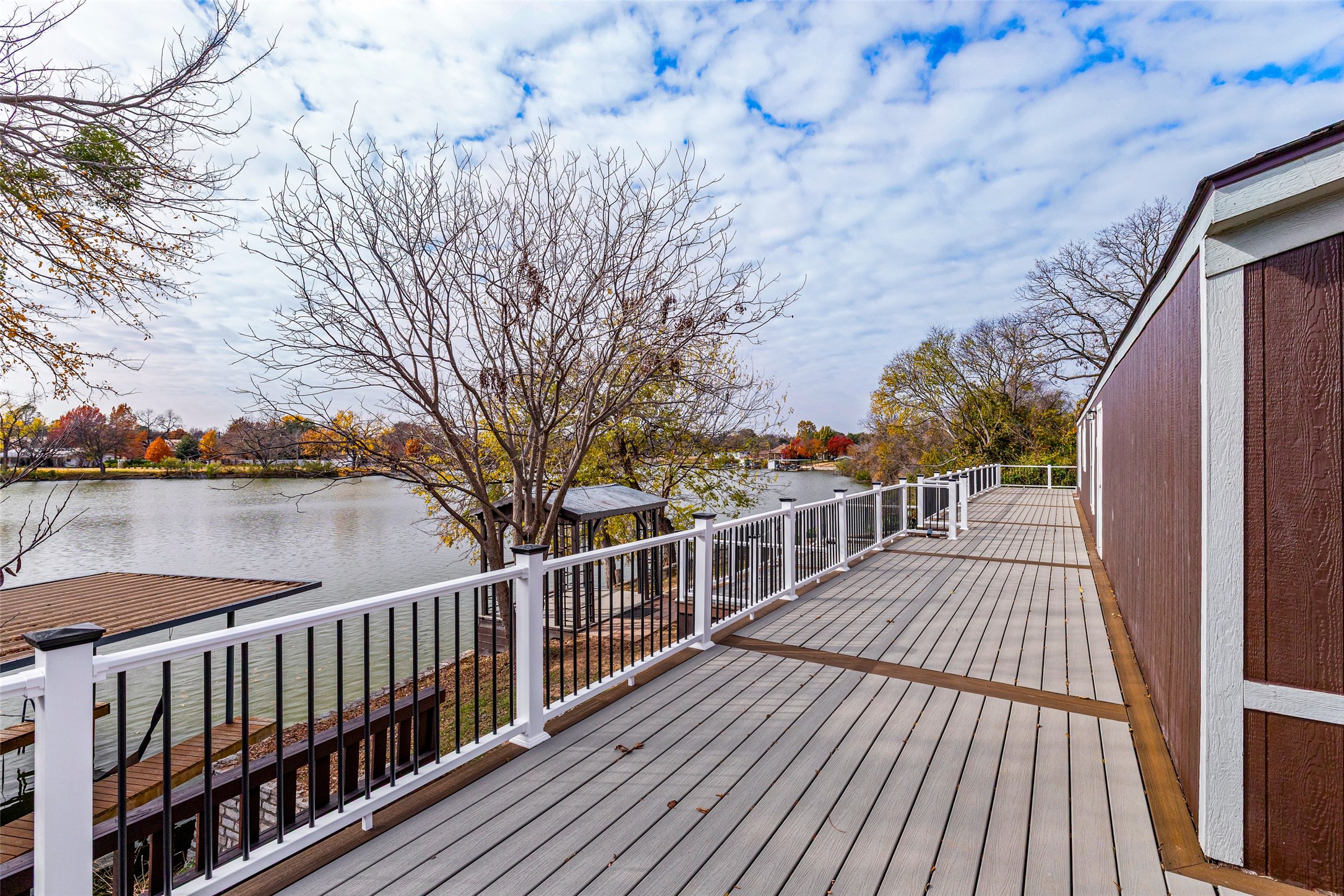 814 Brazos Harbor Circle Granbury TX 76048