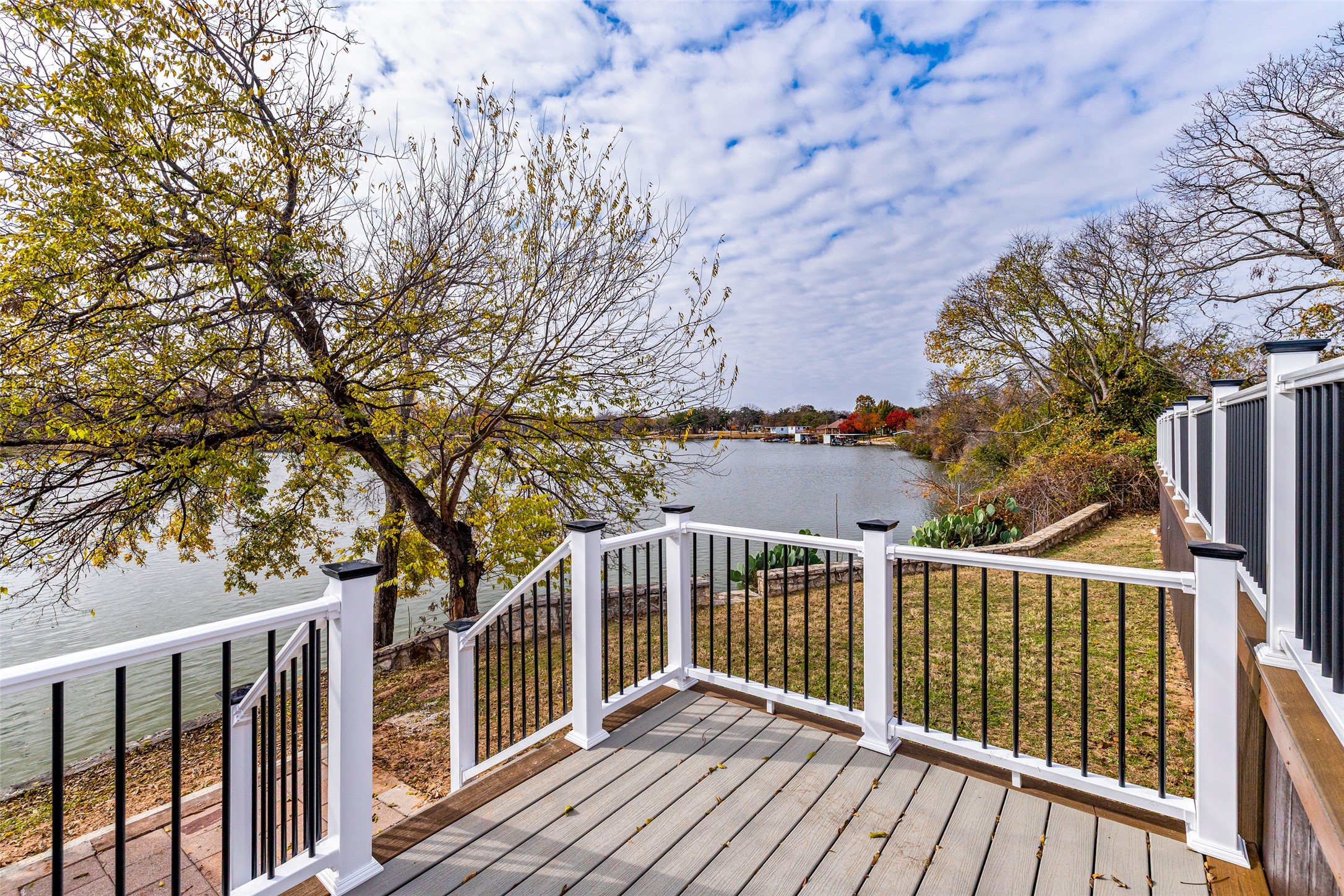 814 Brazos Harbor Circle Granbury TX 76048